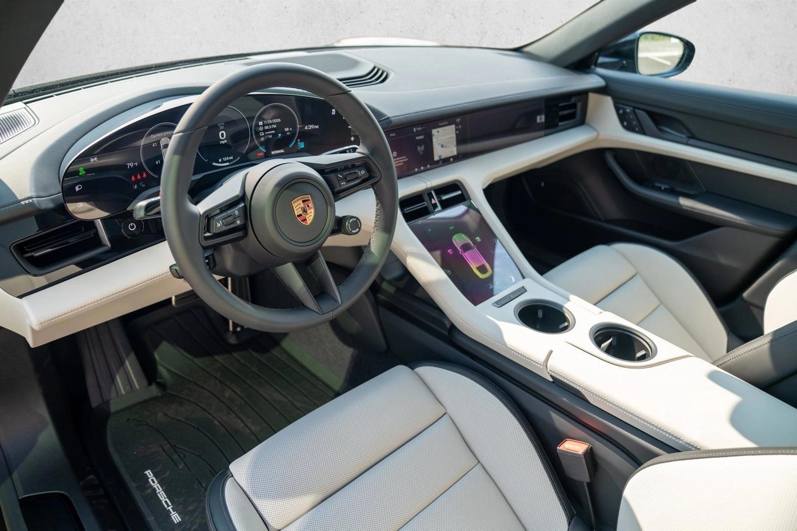 Thumbnail: 2026 Porsche Taycan - 3
