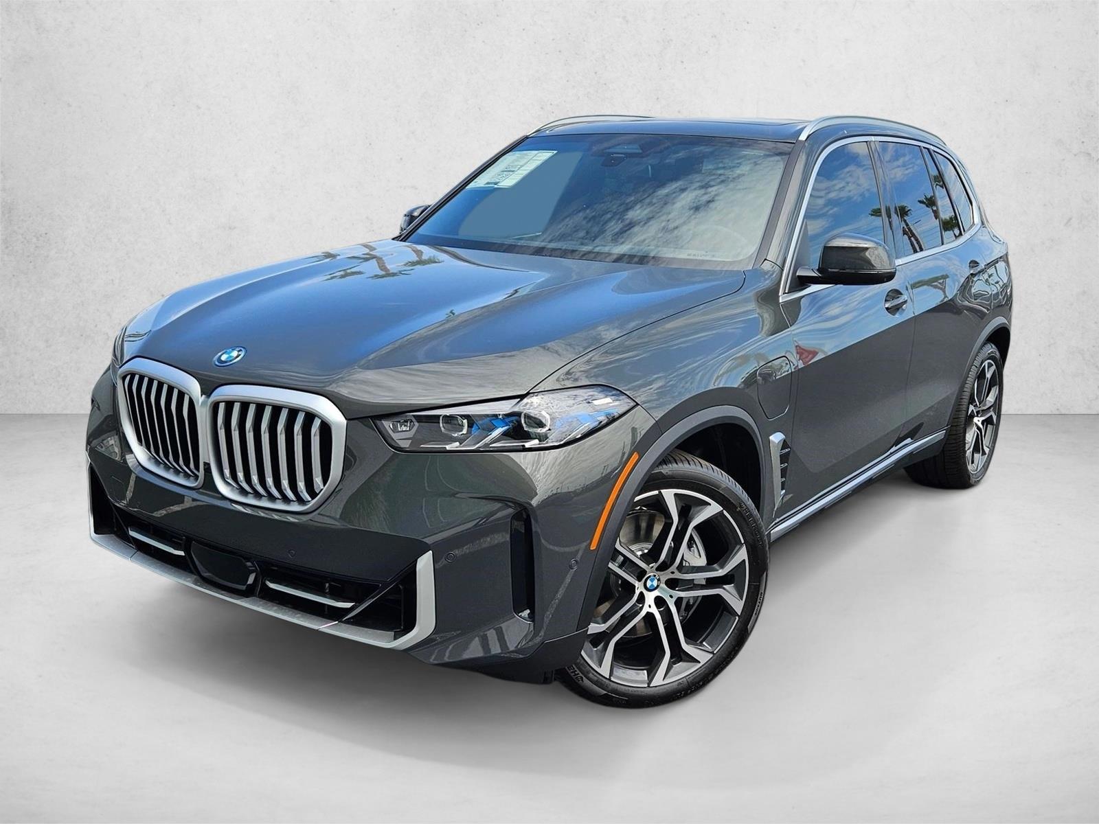 Thumbnail: 2026 BMW X5 - 1