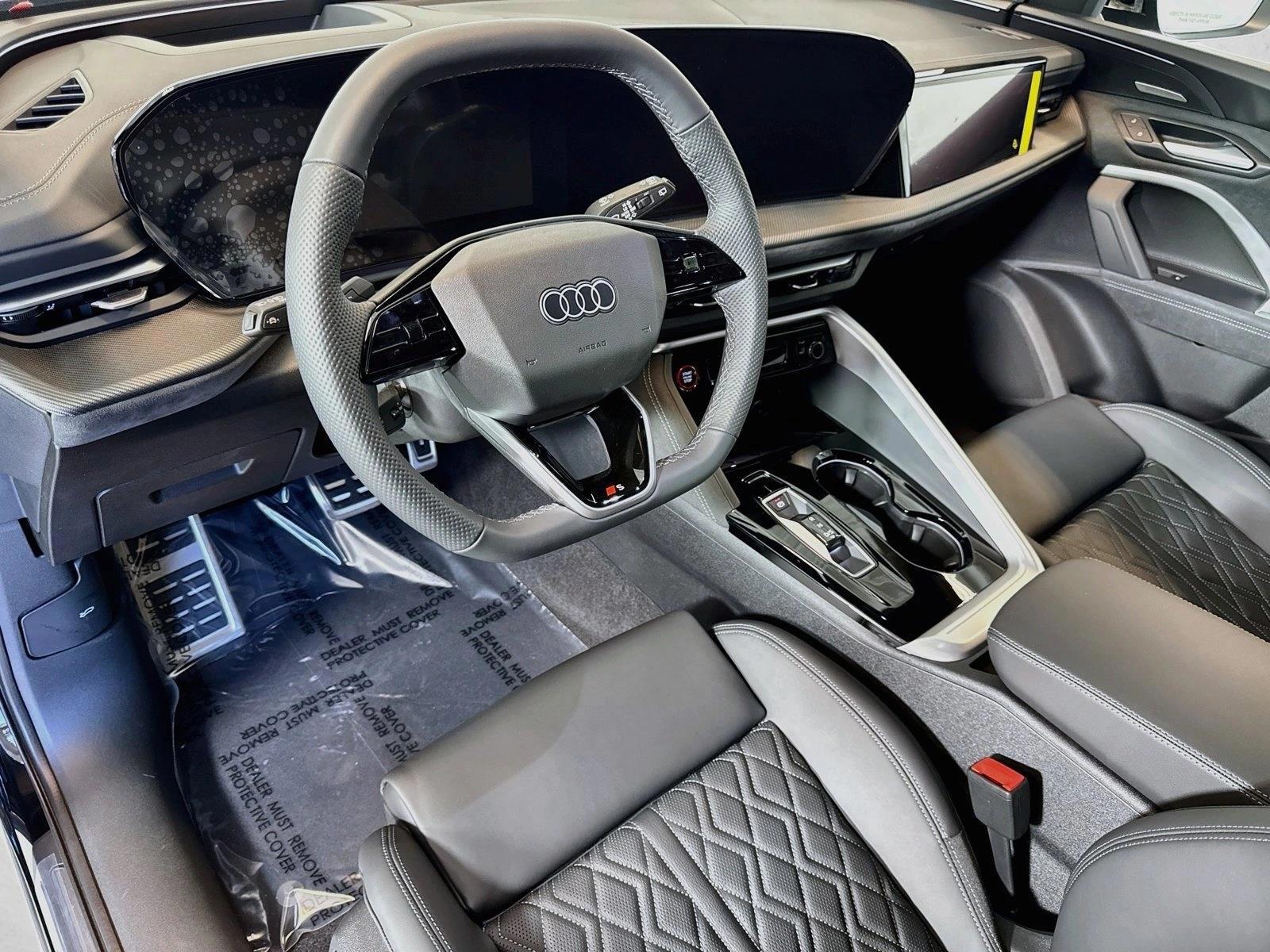 Thumbnail: 2026 Audi SQ5 - 3