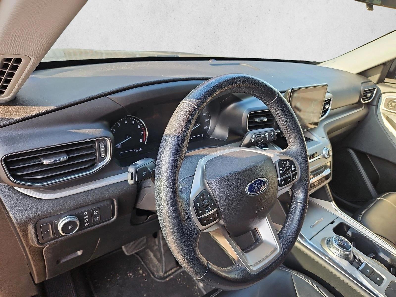 Thumbnail: 2022 Ford Explorer - 3