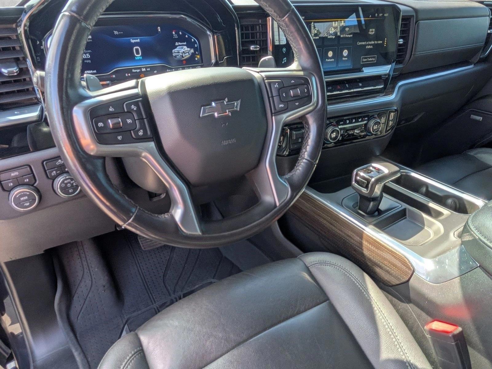Thumbnail: 2022 Chevrolet Silverado 1500 - 3