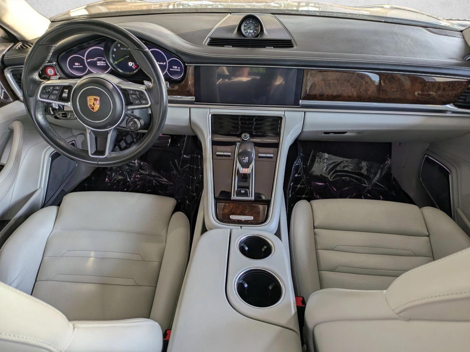 Thumbnail: 2018 Porsche Panamera - 4