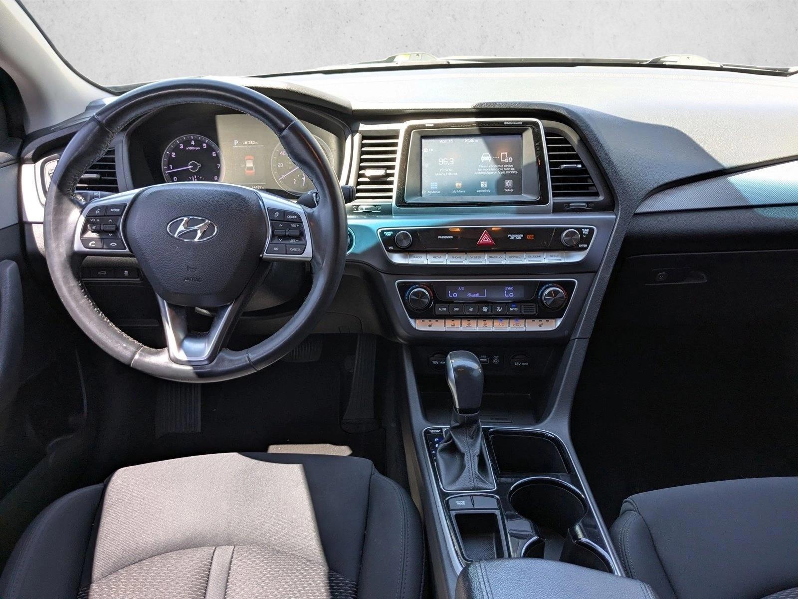 Thumbnail: 2019 Hyundai Sonata - 4