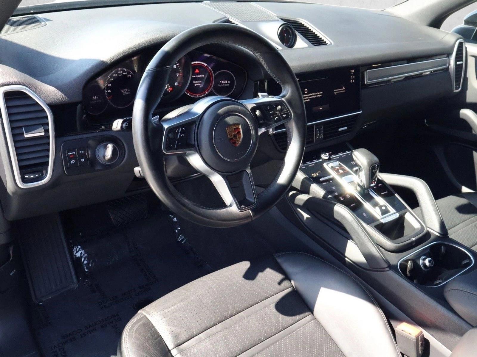 Thumbnail: 2022 Porsche Cayenne - 3