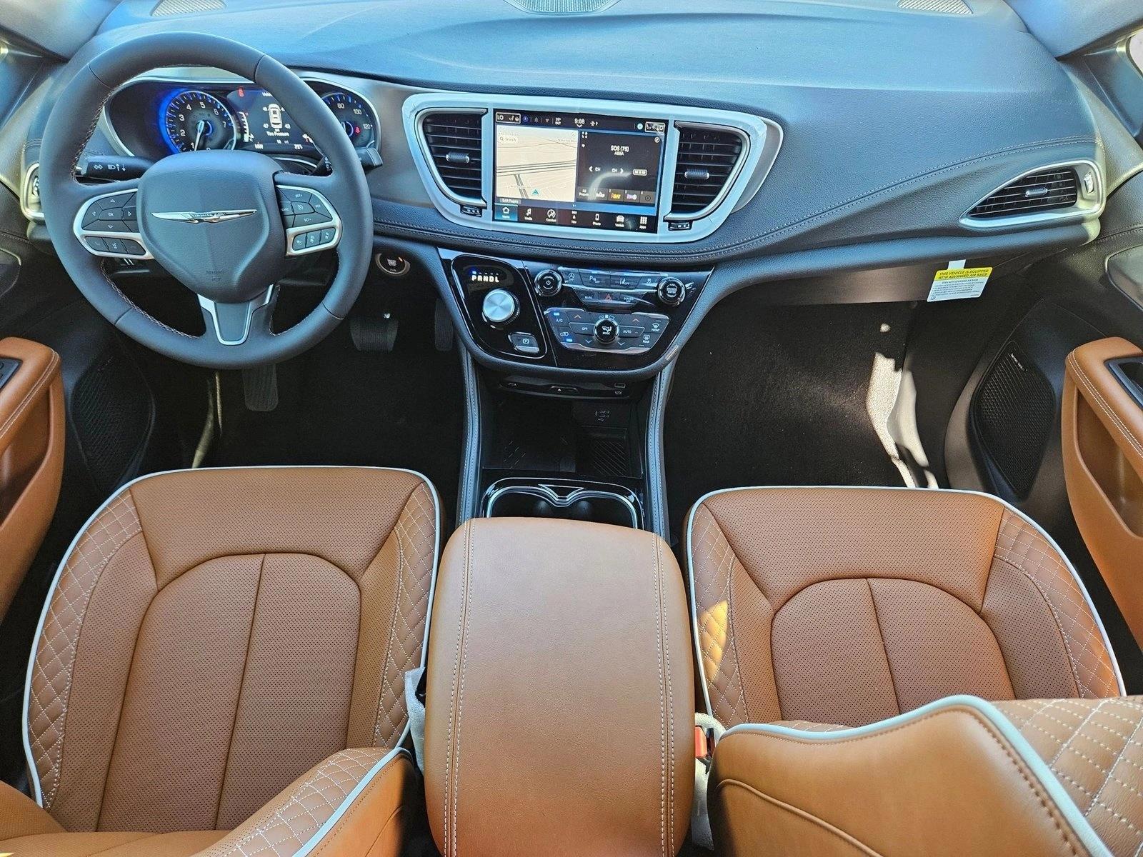 Thumbnail: 2026 Chrysler Pacifica - 4