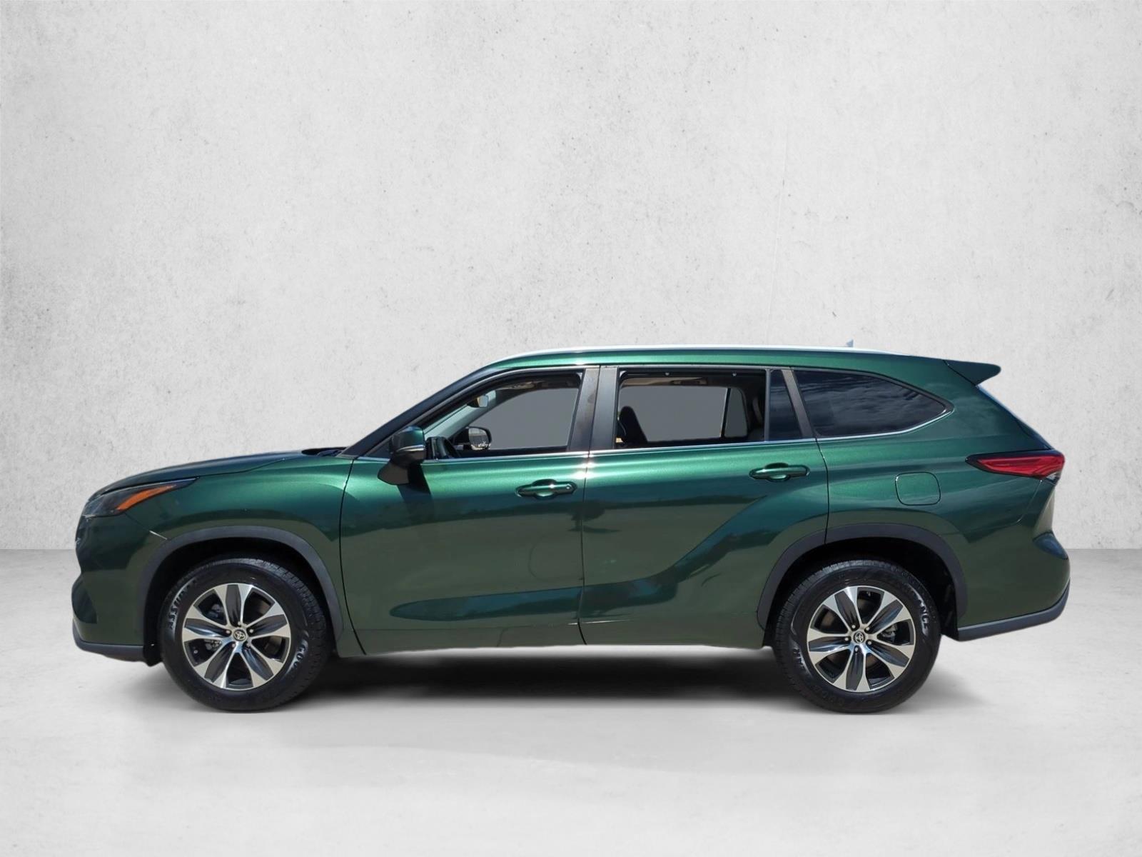 Thumbnail: 2023 Toyota Highlander - 2