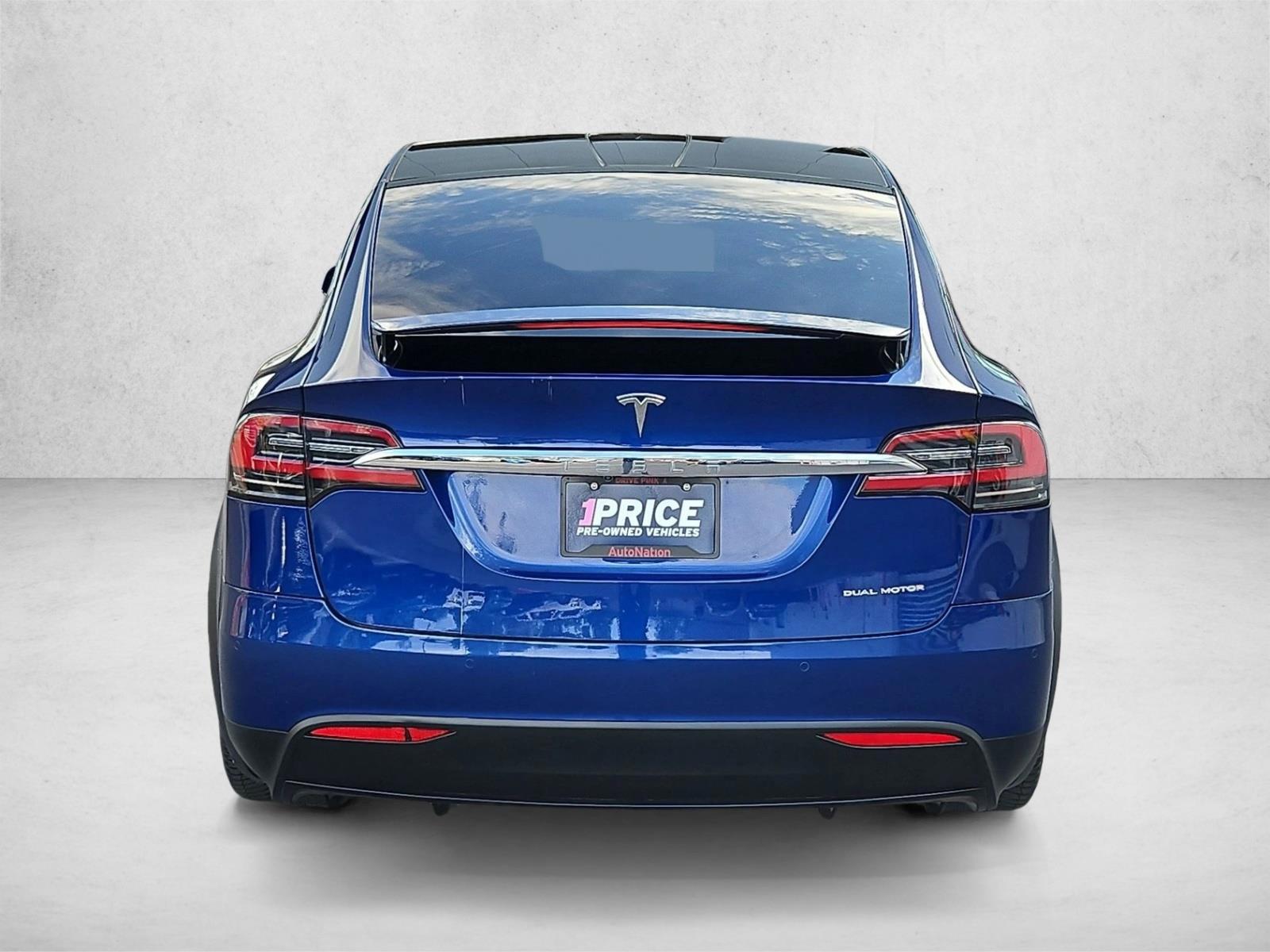 2020 Tesla Model X Long Range - Photo 7