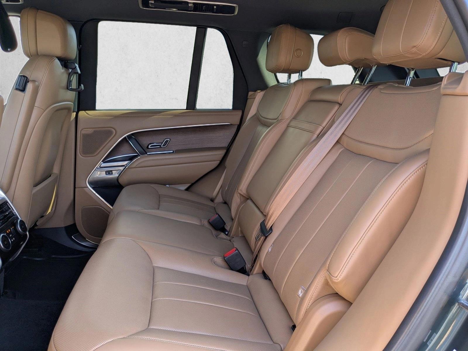 2025 Land Rover Range Rover SE - Photo 20