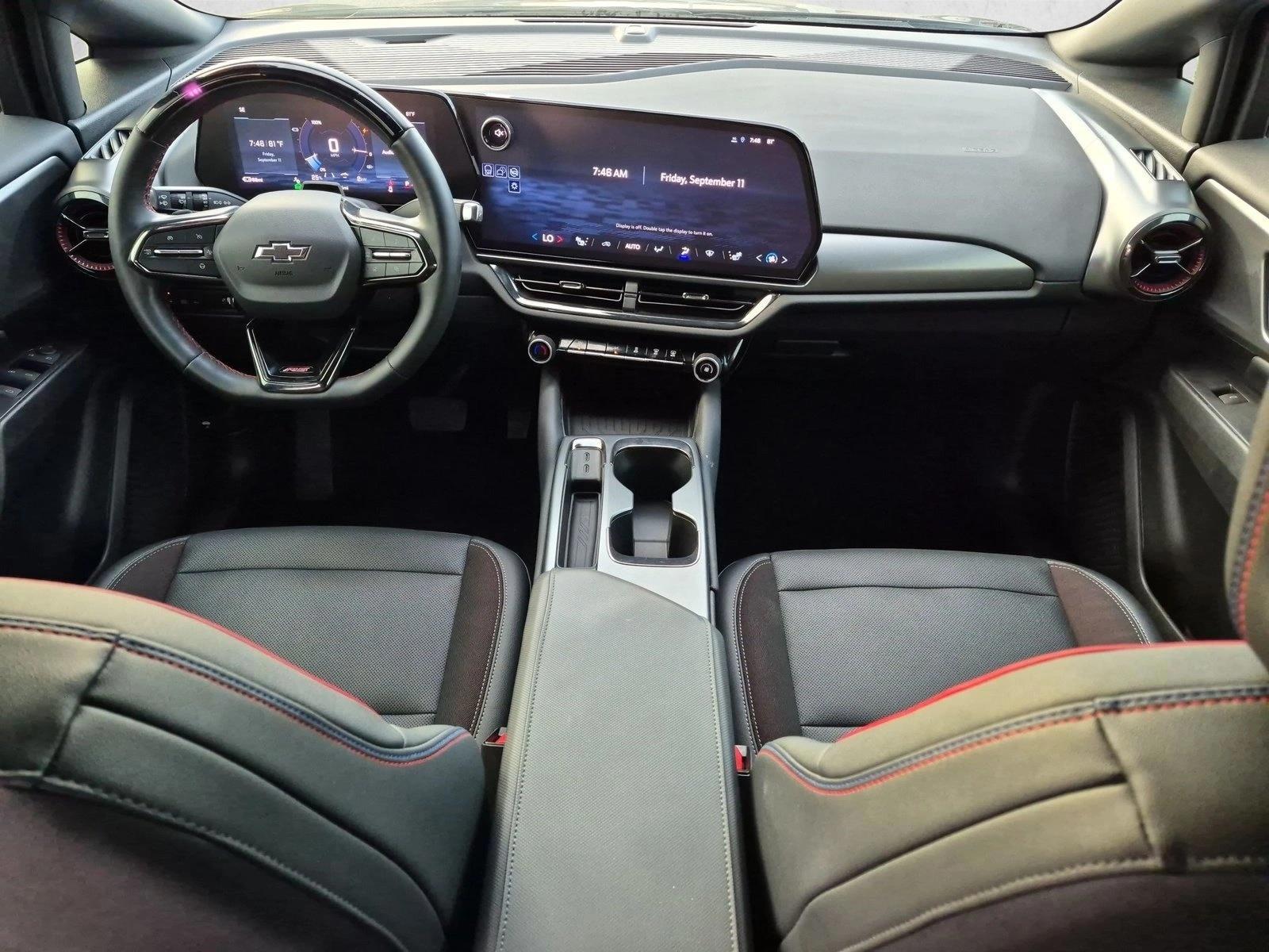Thumbnail: 2024 Chevrolet Equinox - 3