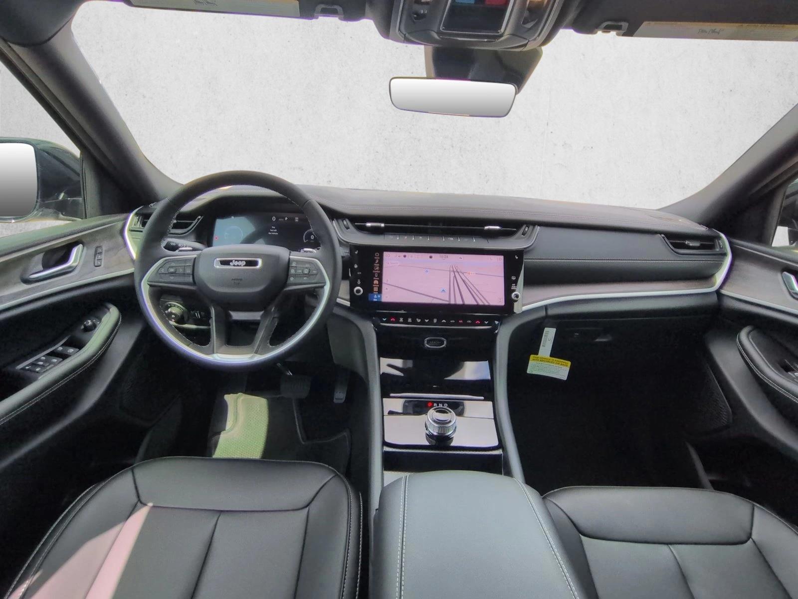 Thumbnail: 2026 Jeep Grand Cherokee - 3