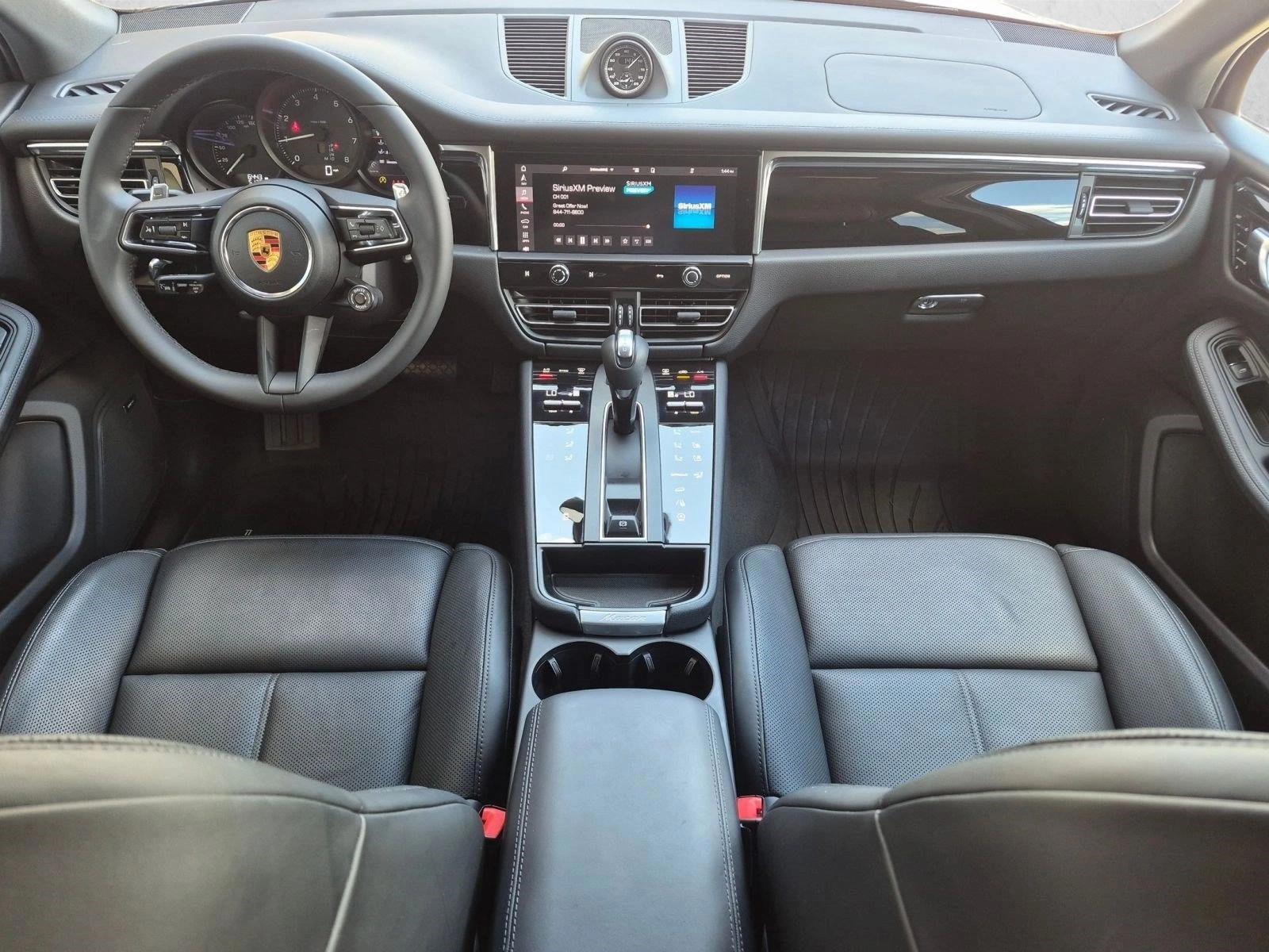 Thumbnail: 2026 Porsche Macan - 5