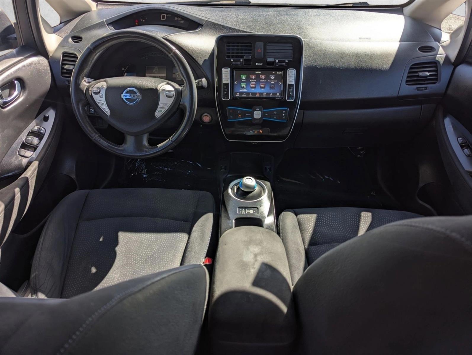 Thumbnail: 2017 Nissan Leaf - 3