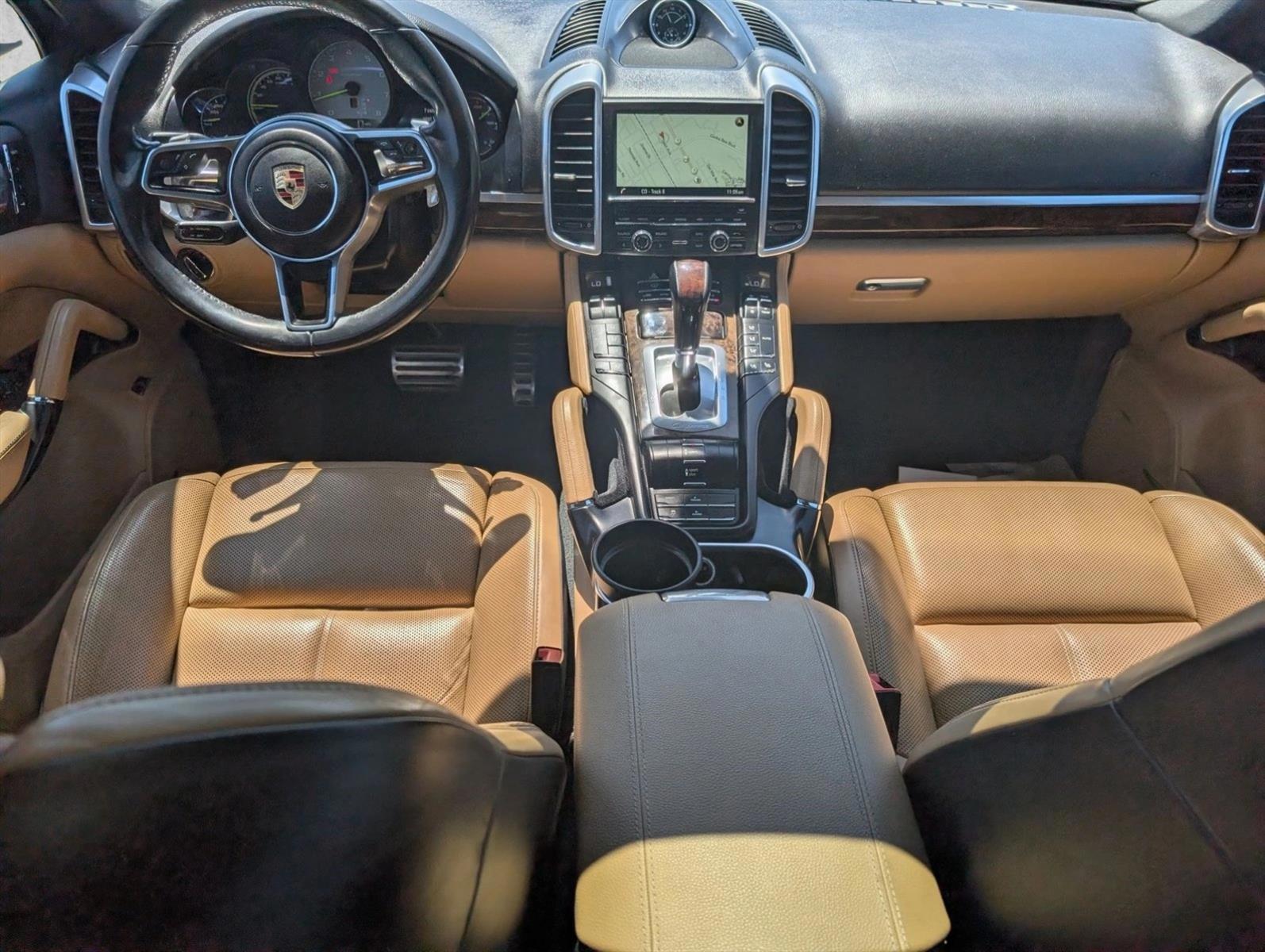 Thumbnail: 2016 Porsche Cayenne - 3