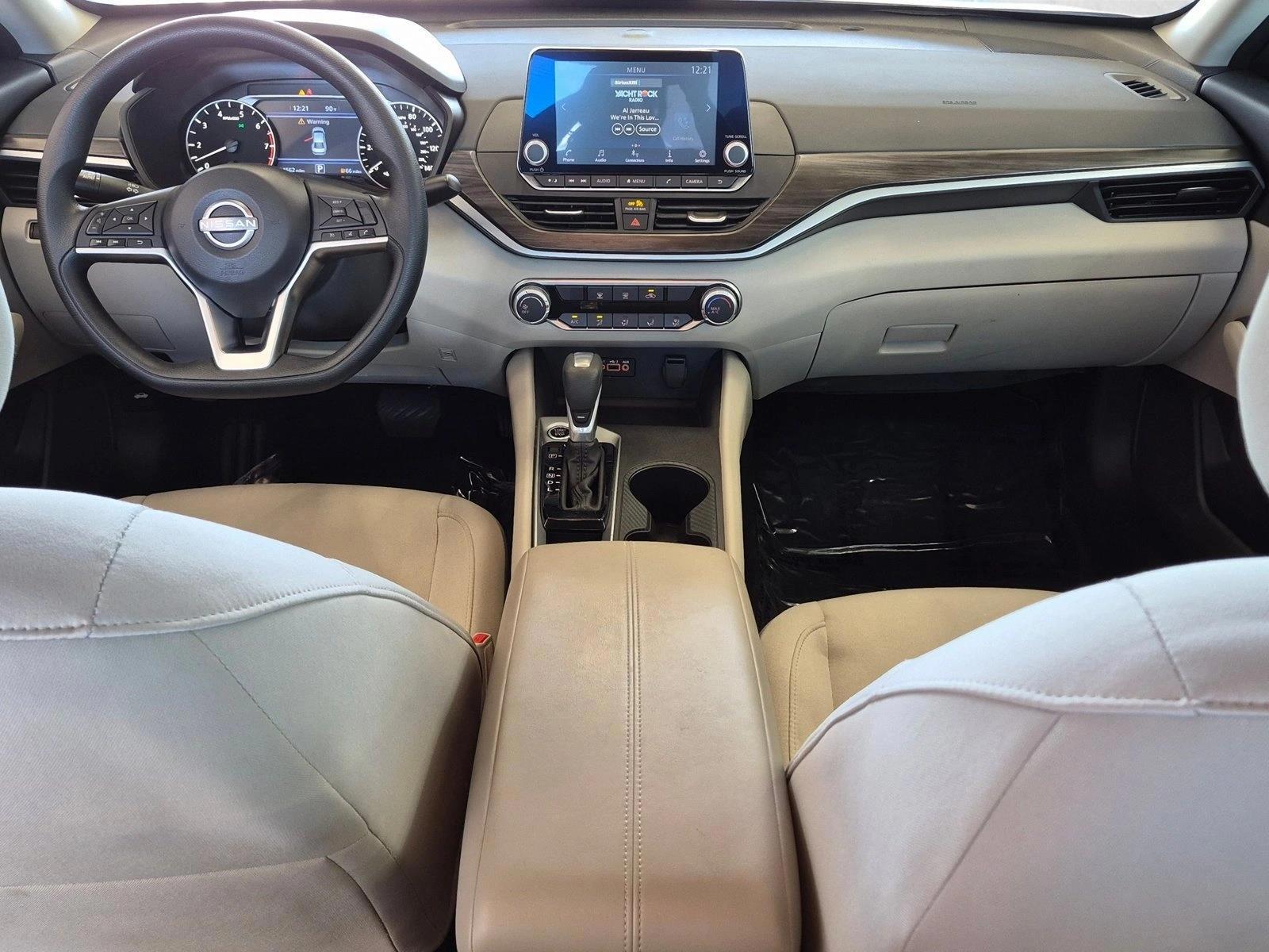 2025 Nissan Altima SV - Photo 16