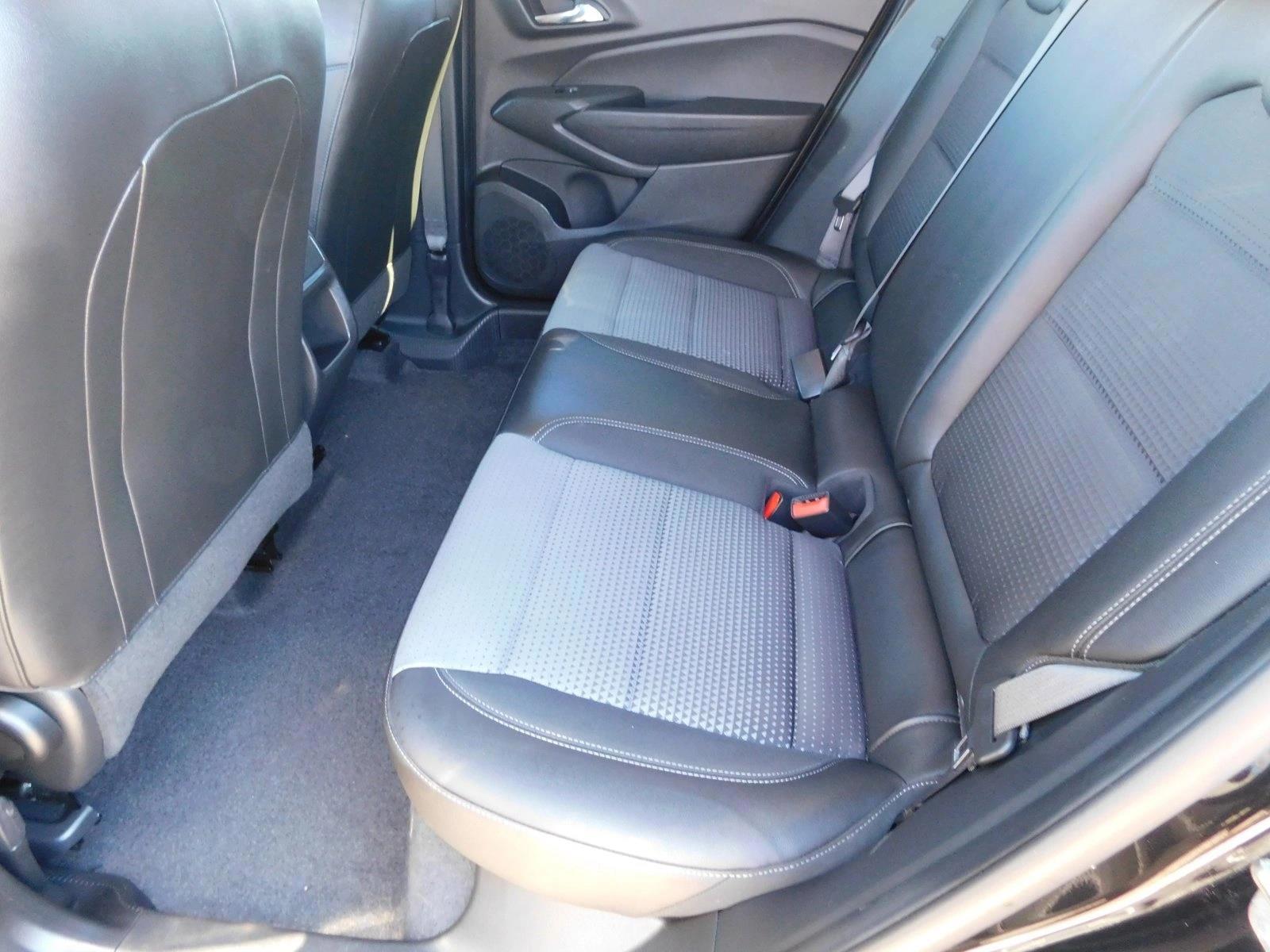 2025 Chevrolet Trax LT - Photo 24