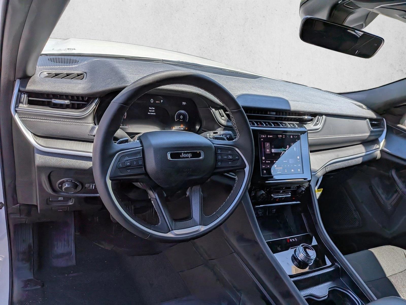 Thumbnail: 2026 Jeep Grand Cherokee - 3