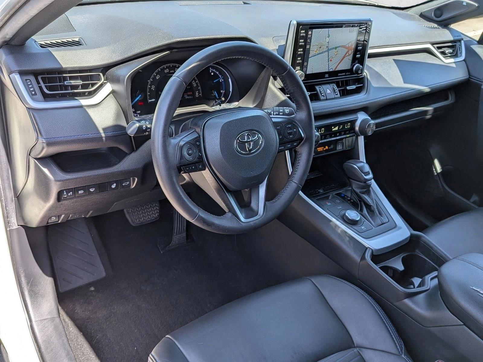 Thumbnail: 2021 Toyota RAV4 - 3