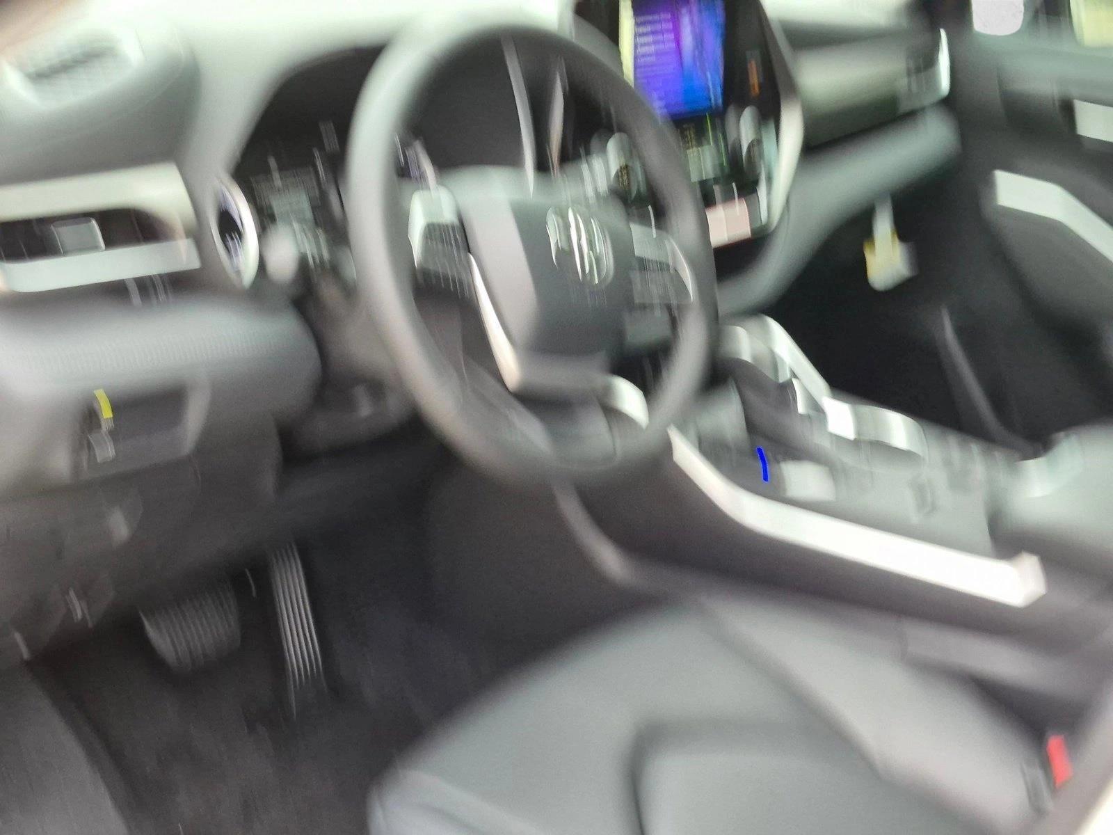 Thumbnail: 2026 Toyota Highlander - 3