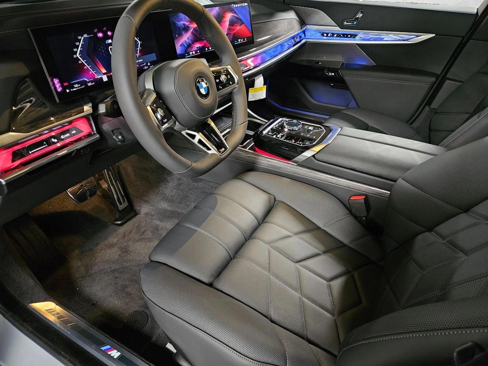 Thumbnail: 2026 BMW 7 Series - 3