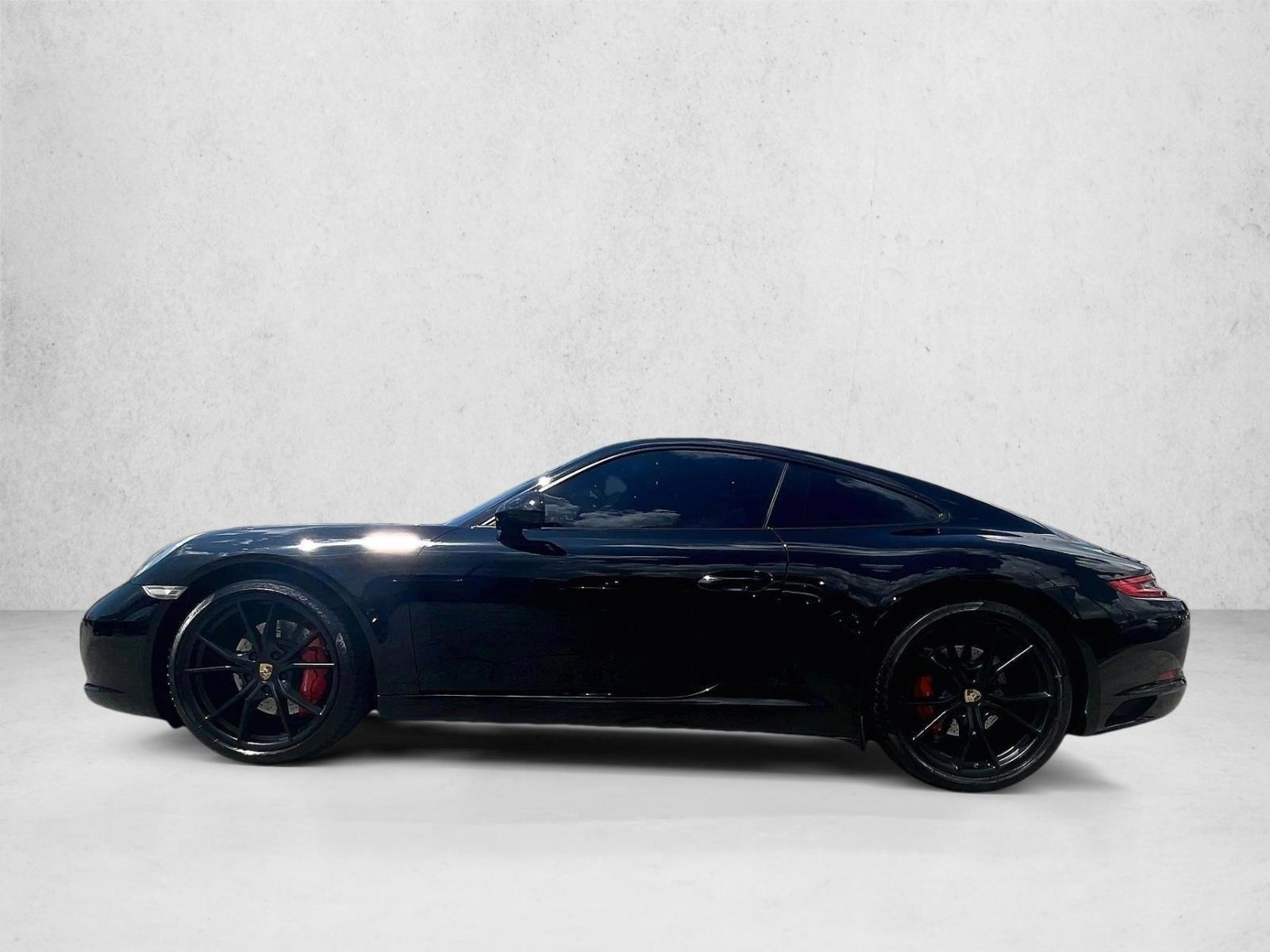Thumbnail: 2018 Porsche 911 - 2