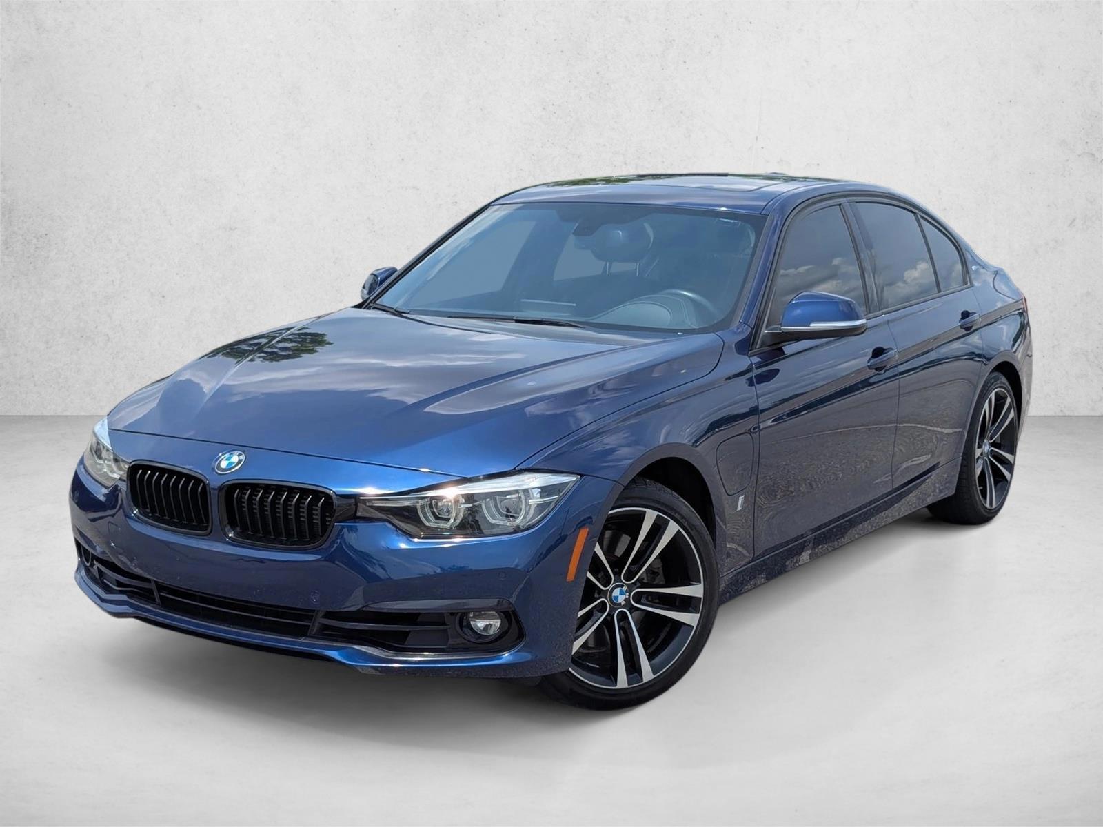 Thumbnail: 2018 BMW 3 Series - 1