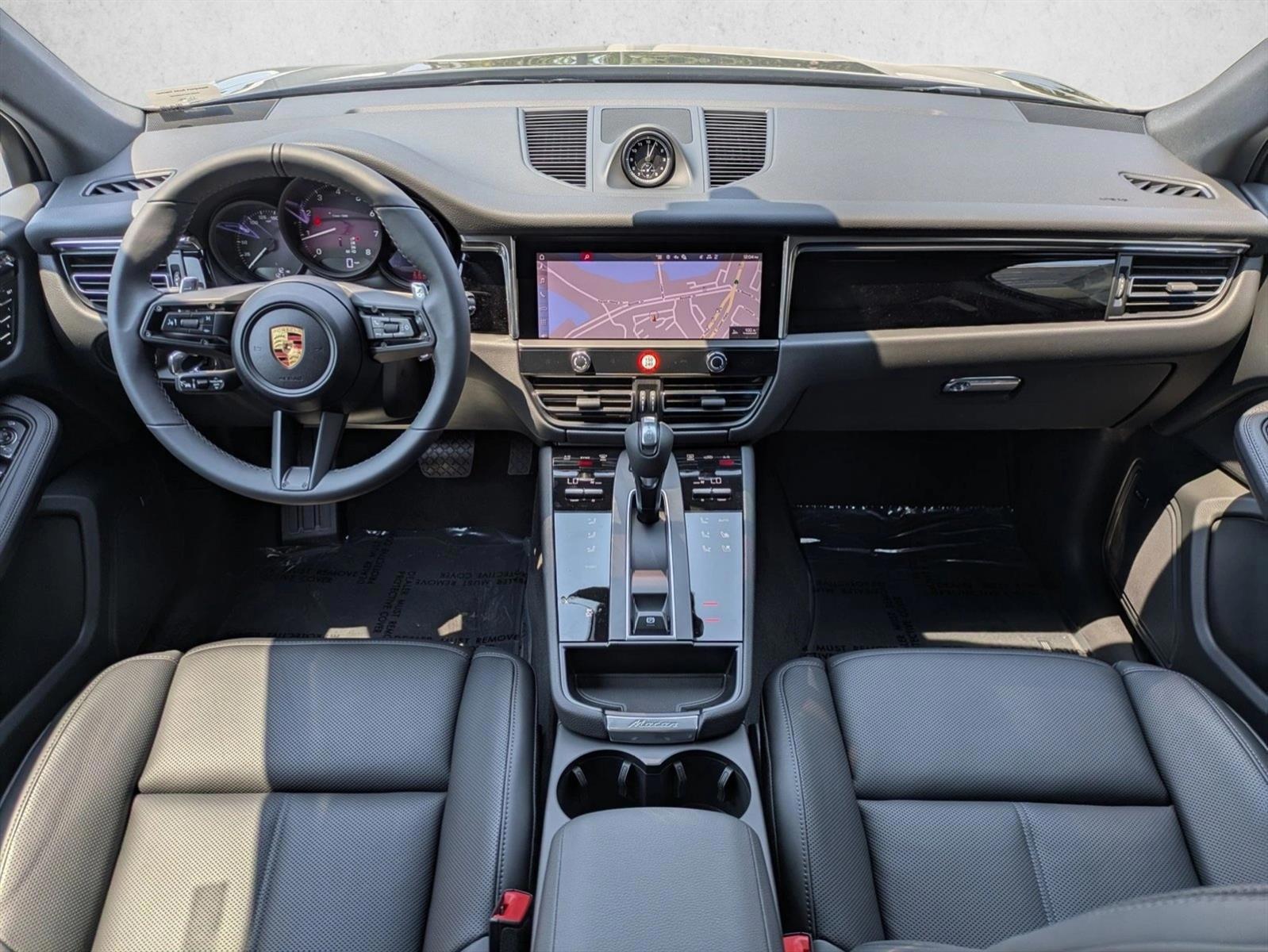 Thumbnail: 2025 Porsche Macan - 5
