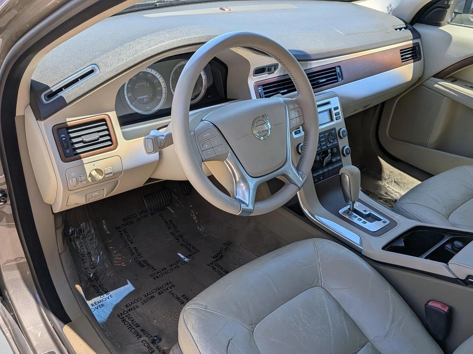 Thumbnail: 2011 Volvo S80 - 3