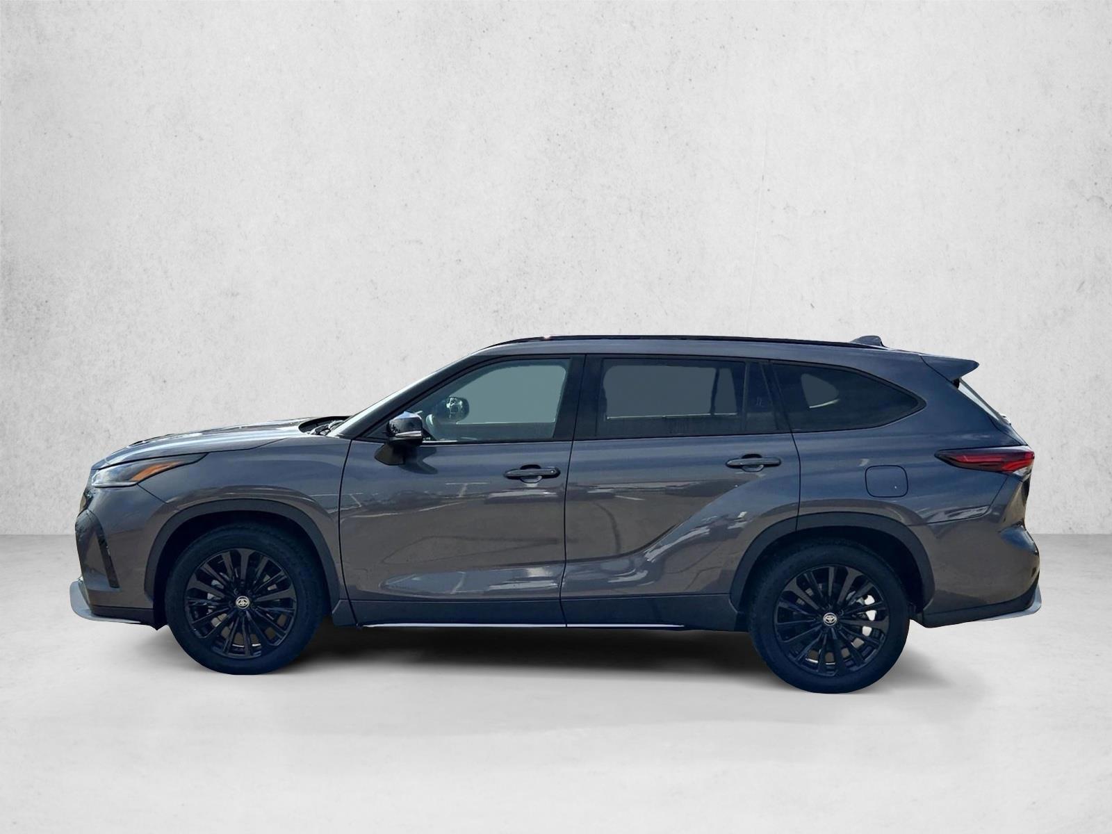 Thumbnail: 2025 Toyota Highlander - 2