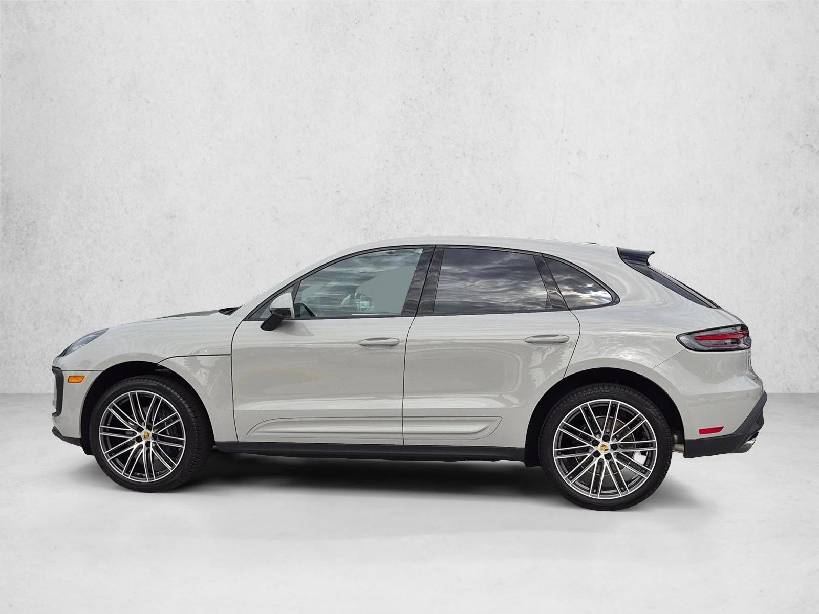 Thumbnail: 2026 Porsche Macan - 2
