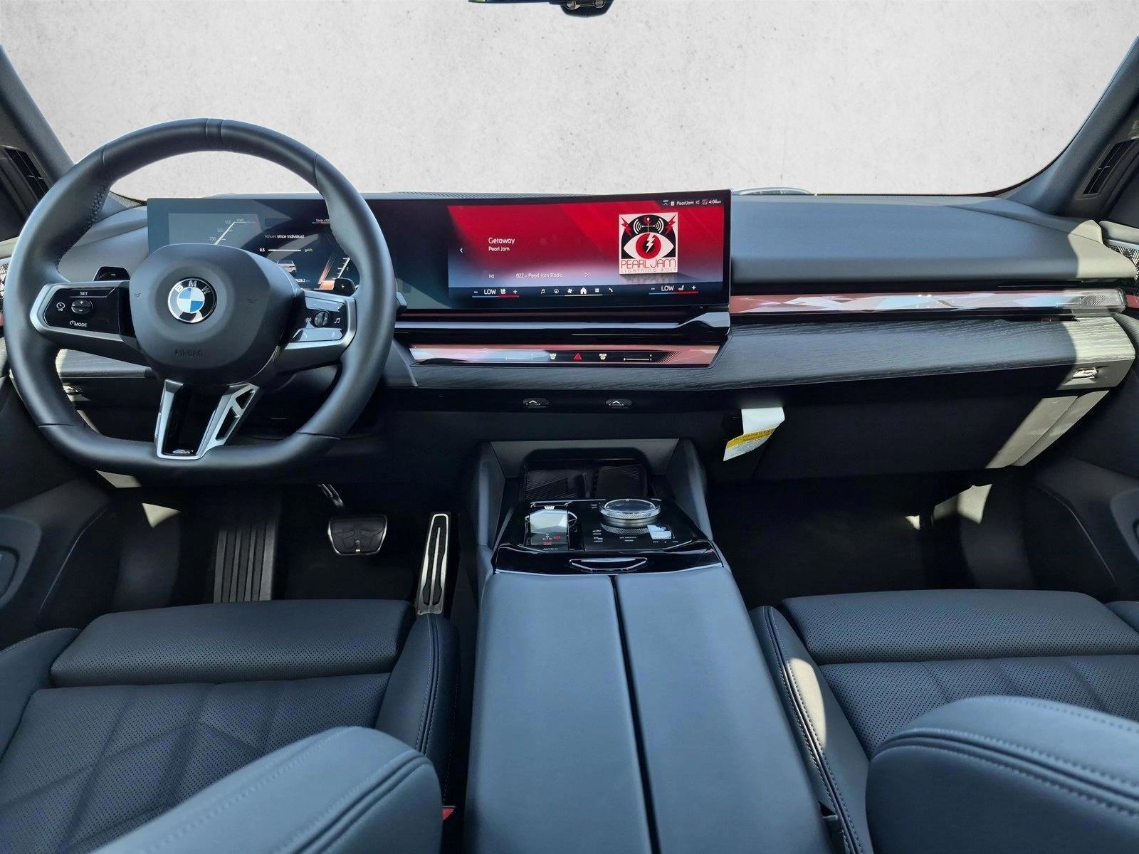 Thumbnail: 2026 BMW 5 Series - 3