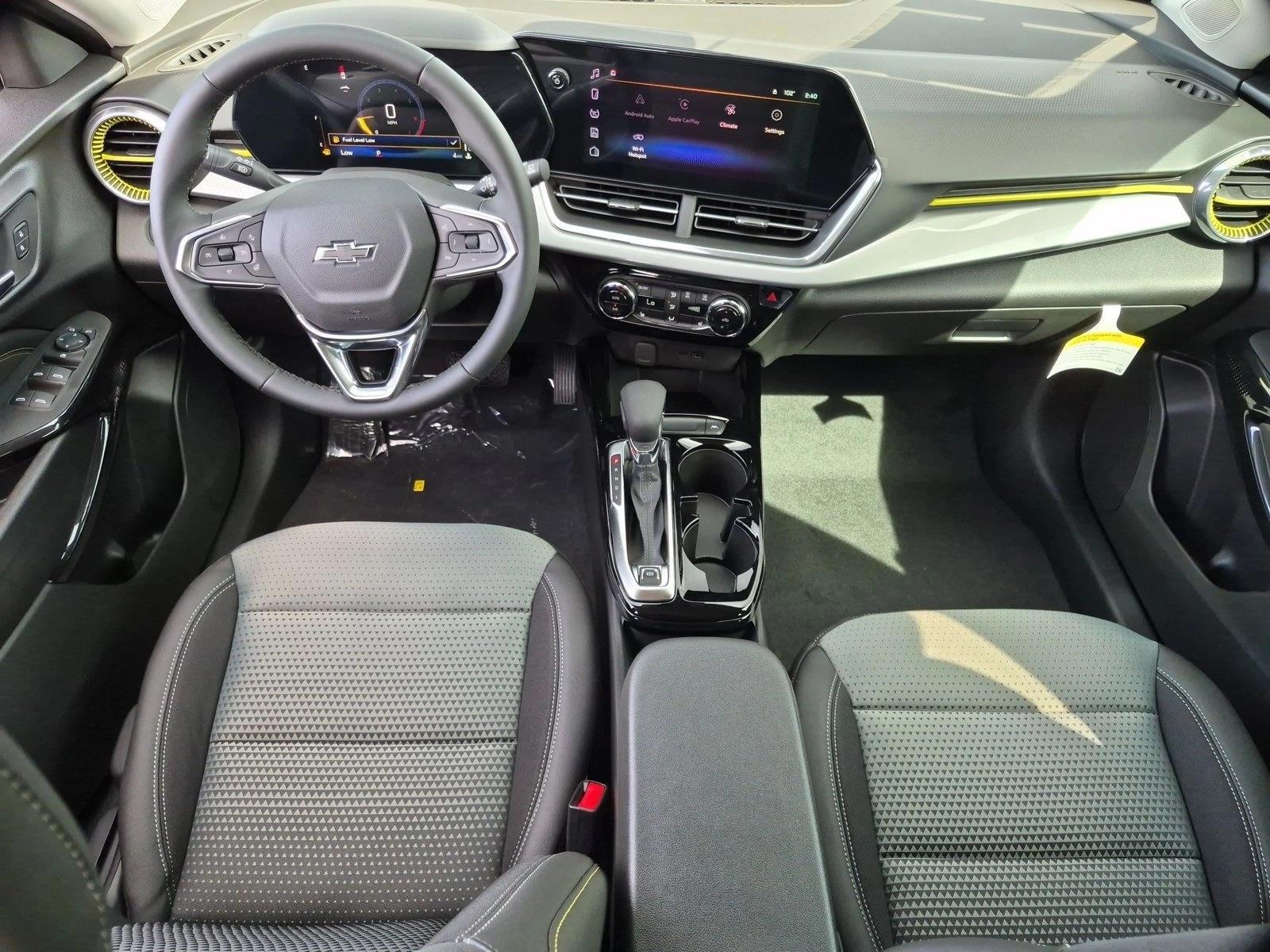 Thumbnail: 2026 Chevrolet Trax - 4