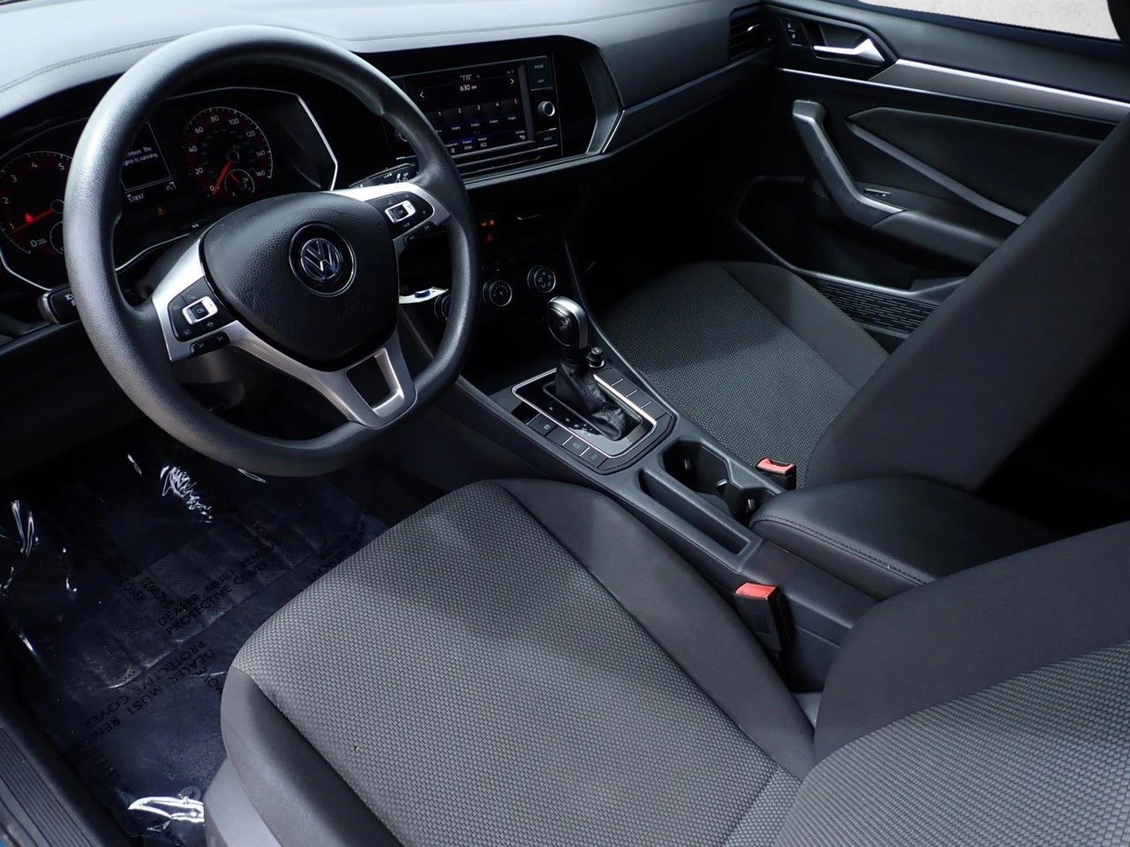 Thumbnail: 2021 Volkswagen Jetta - 3
