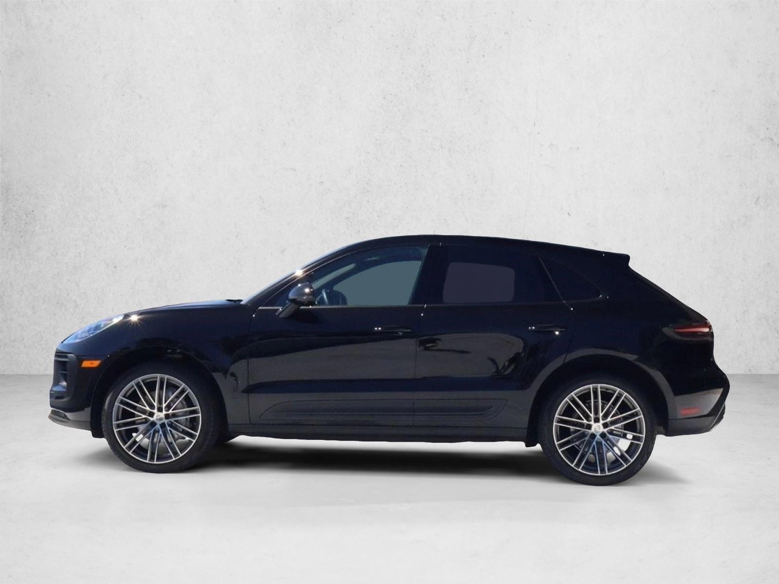 Thumbnail: 2024 Porsche Macan - 2