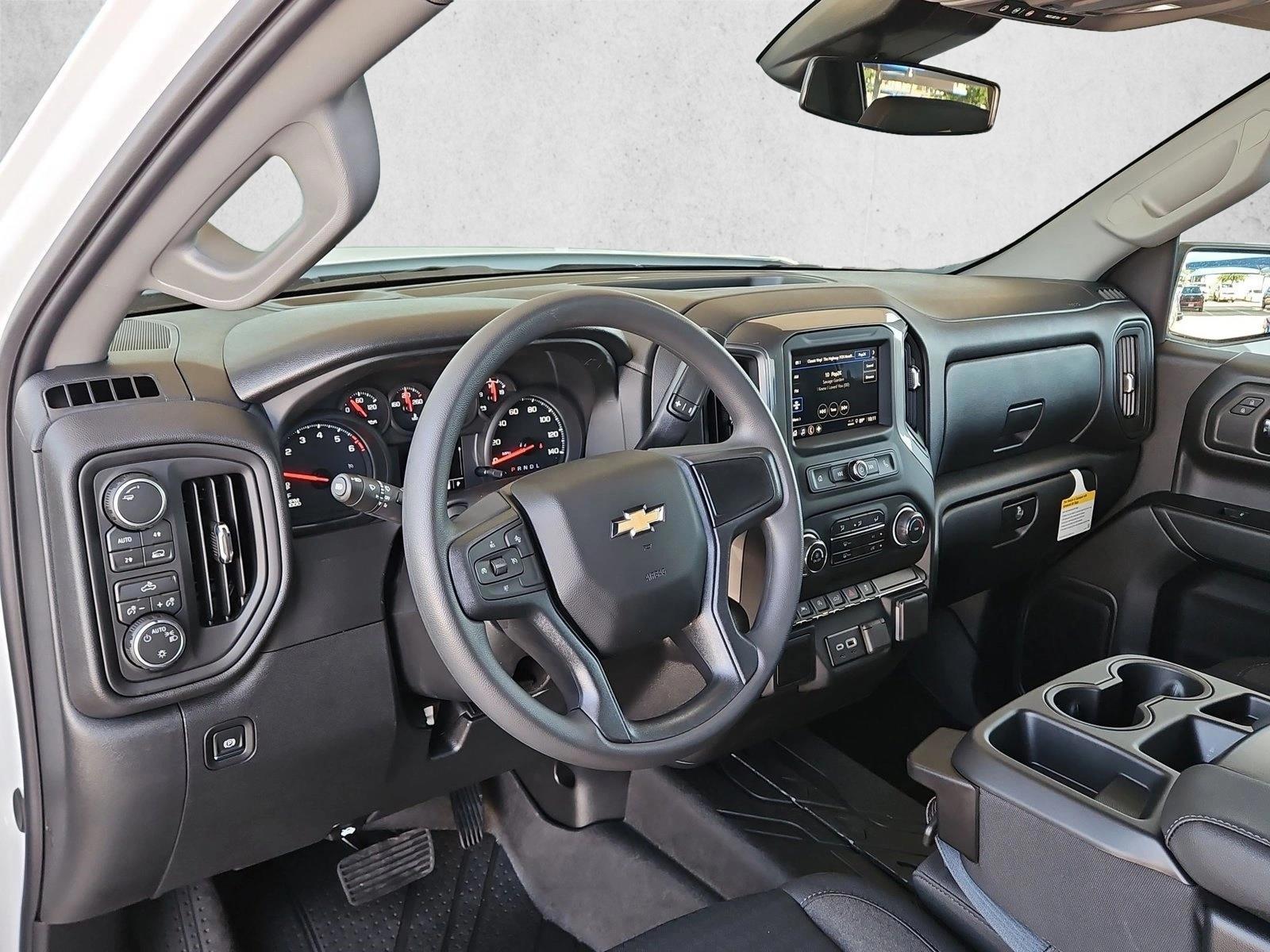 Thumbnail: 2026 Chevrolet Silverado 1500 - 3