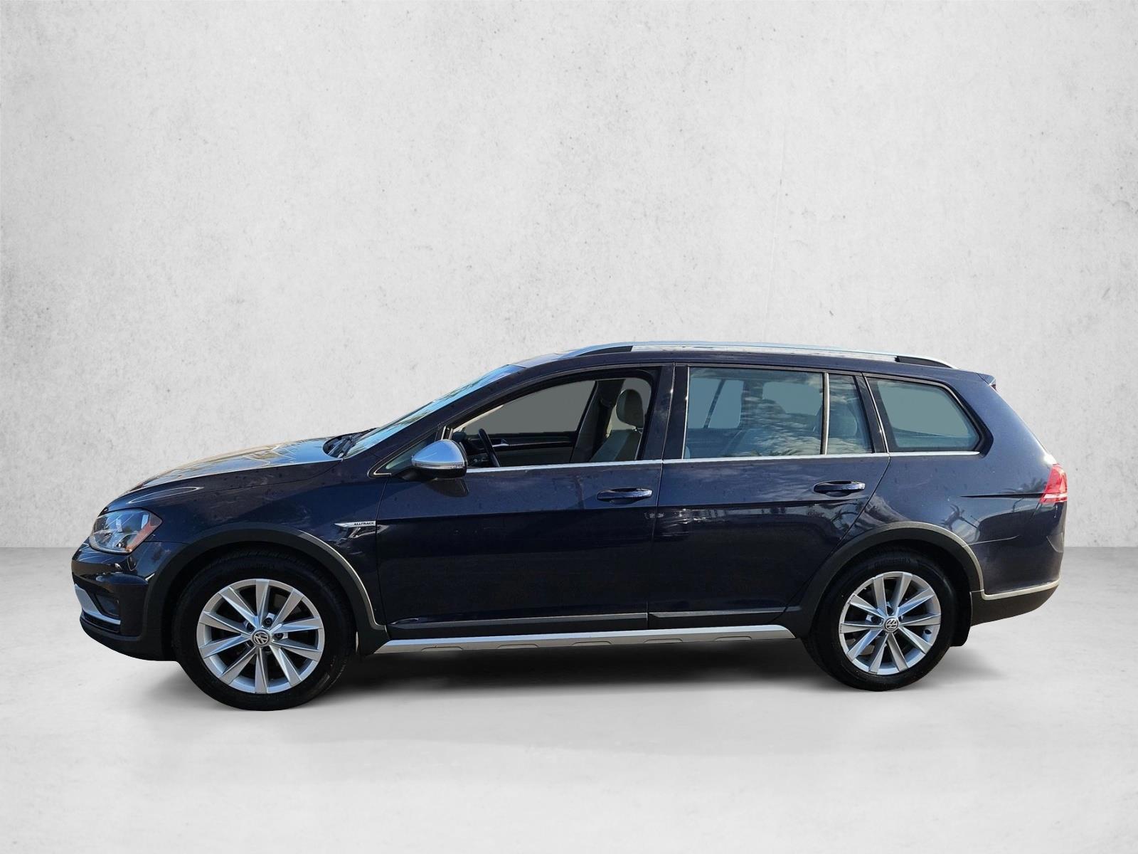 Thumbnail: 2017 Volkswagen Golf - 2