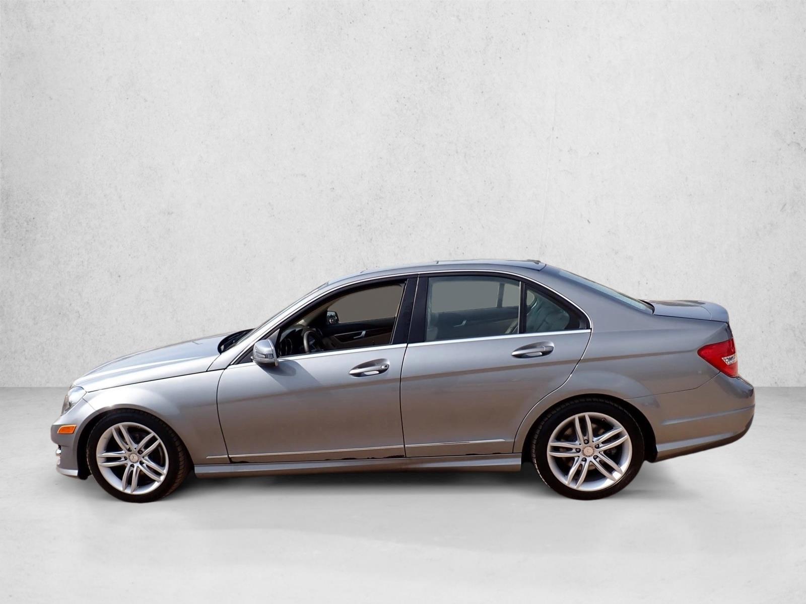 Thumbnail: 2012 Mercedes-Benz C-Class - 2