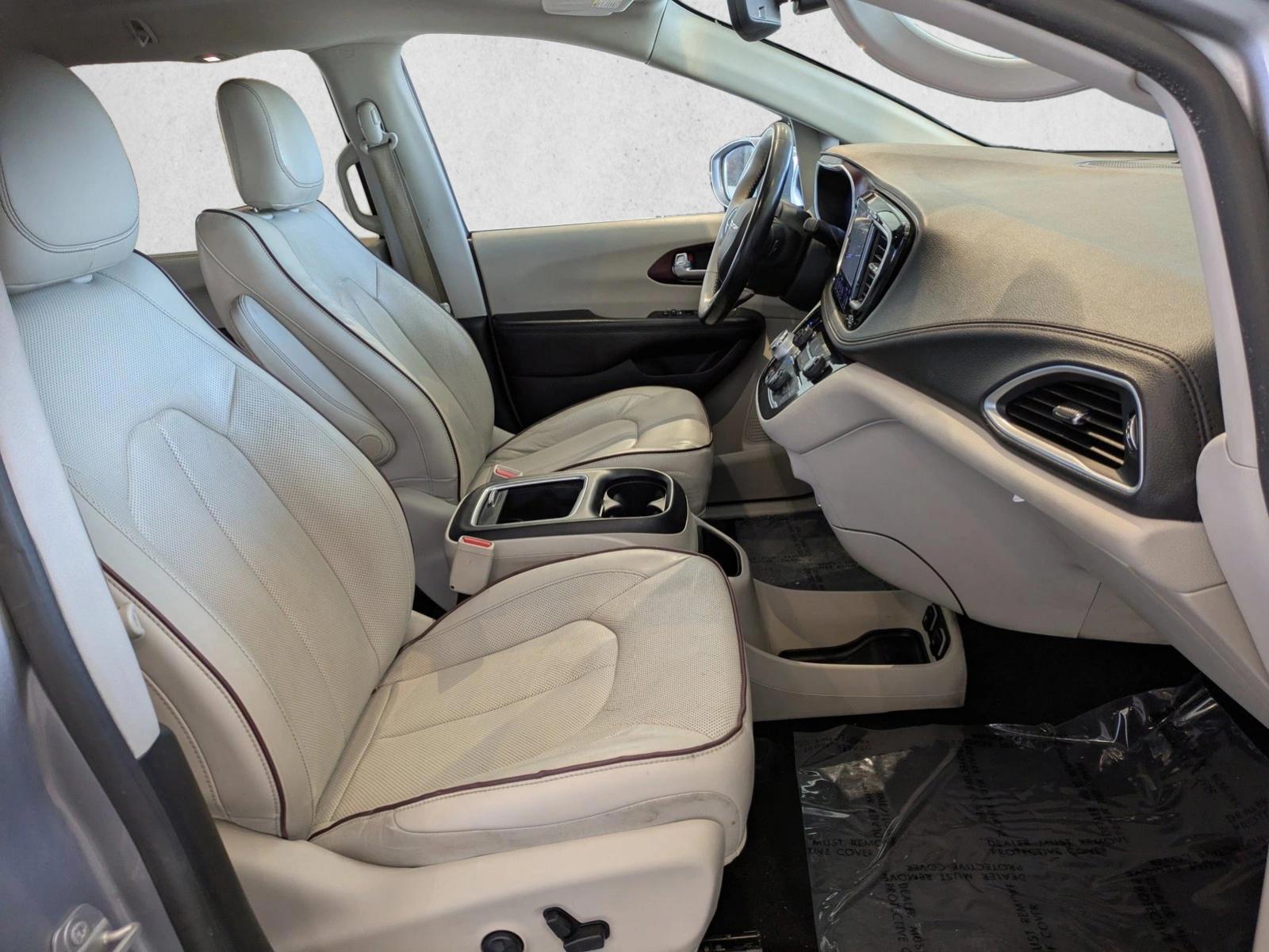 2019 Chrysler Pacifica Limited - Photo 21