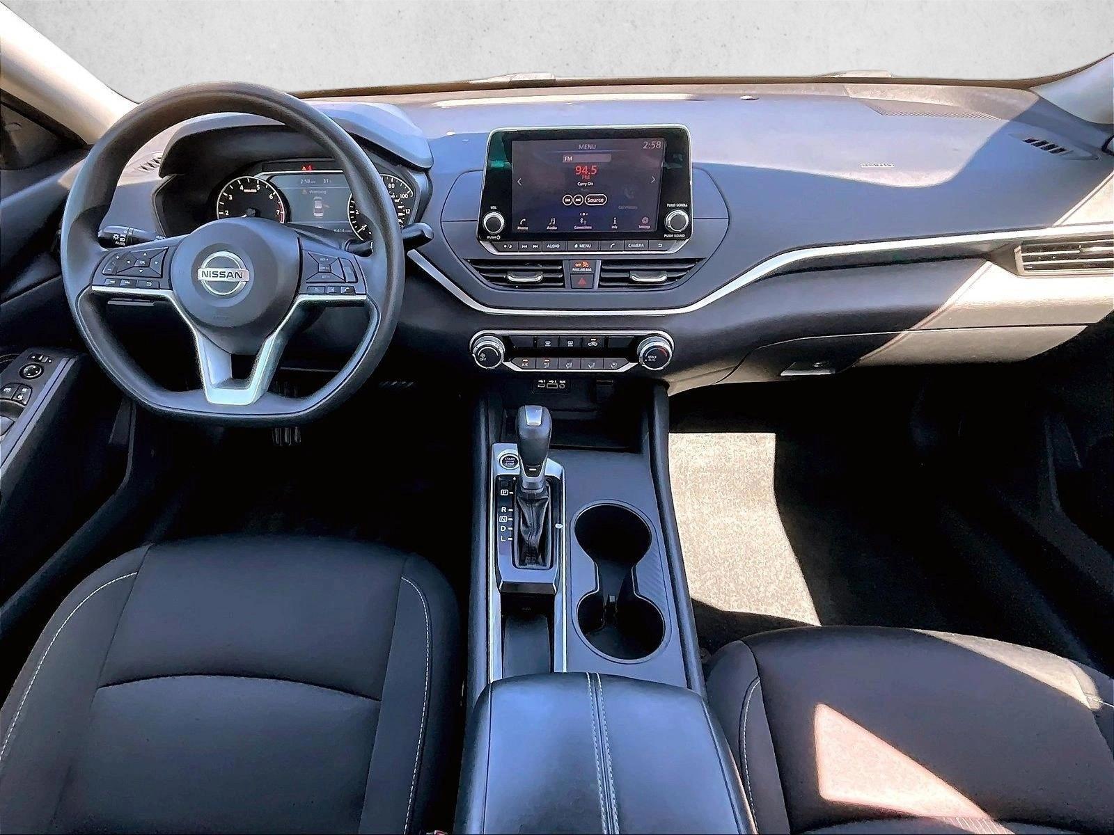 Thumbnail: 2020 Nissan Altima - 4