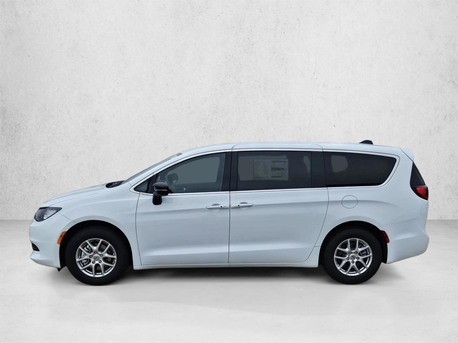 Thumbnail: 2025 Chrysler Voyager - 2