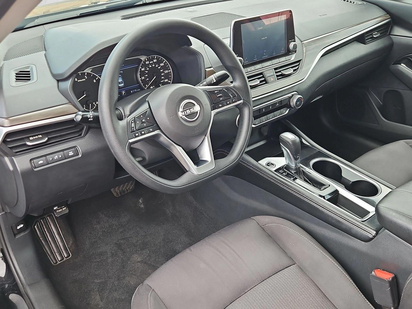Thumbnail: 2023 Nissan Altima - 5