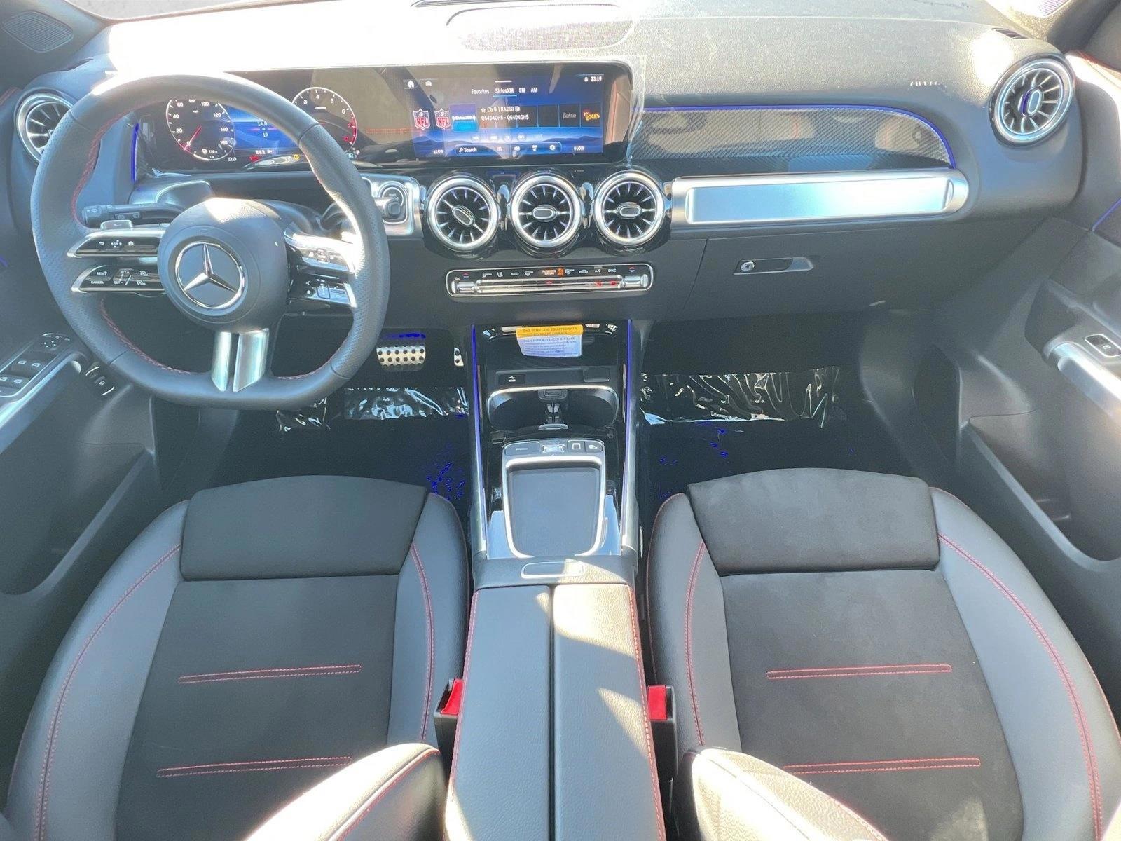 Thumbnail: 2026 Mercedes-Benz GLB - 3