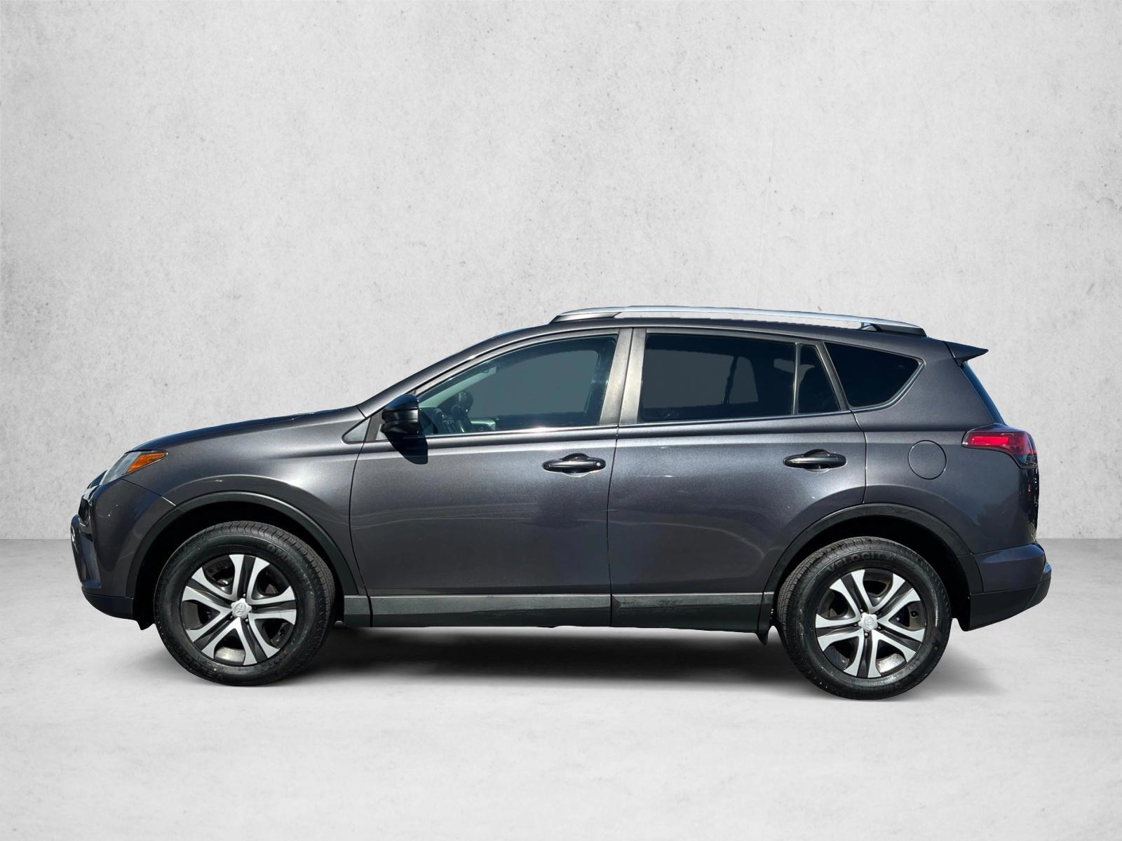Thumbnail: 2016 Toyota RAV4 - 2
