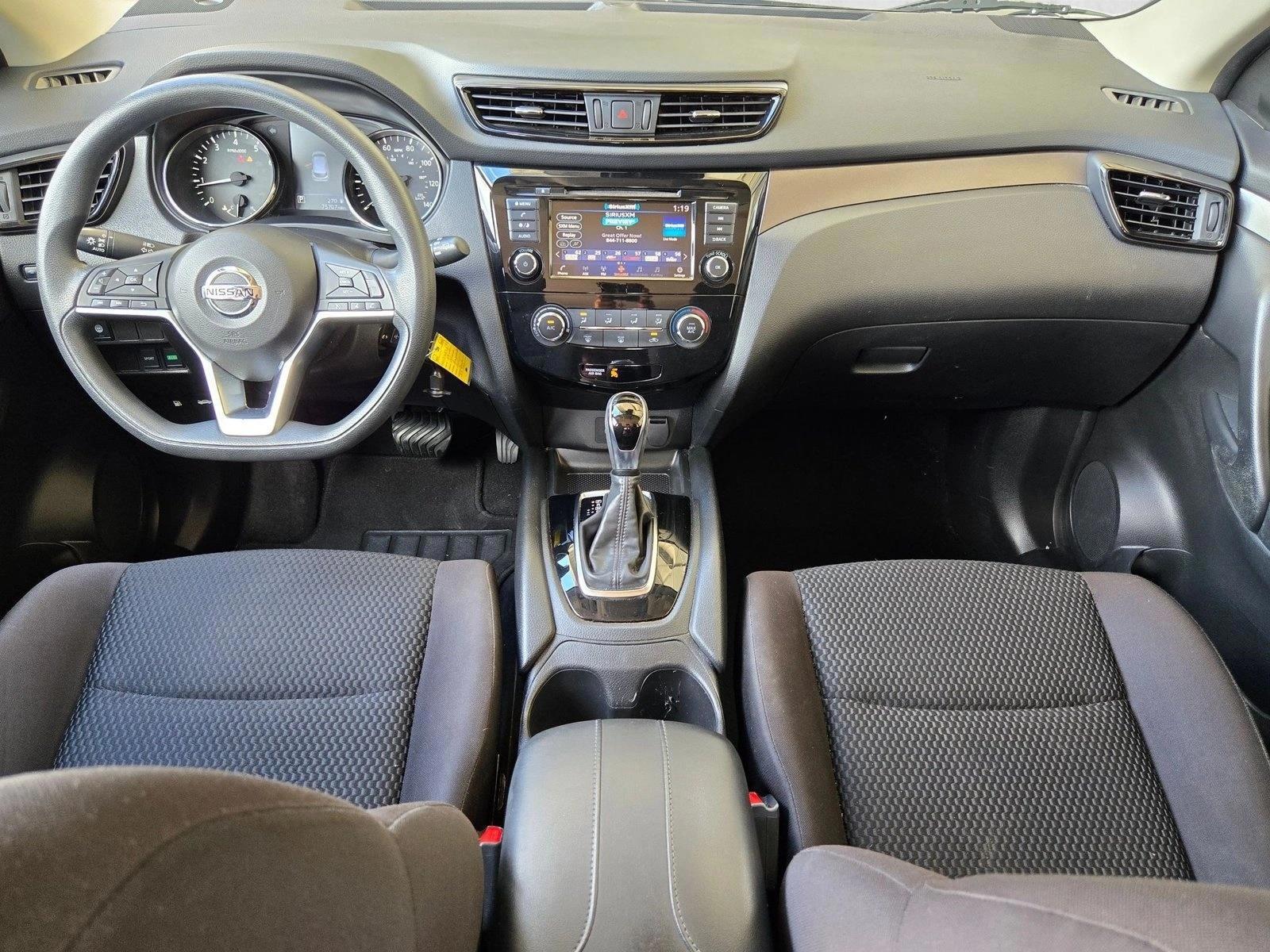 Thumbnail: 2020 Nissan Rogue Sport - 4