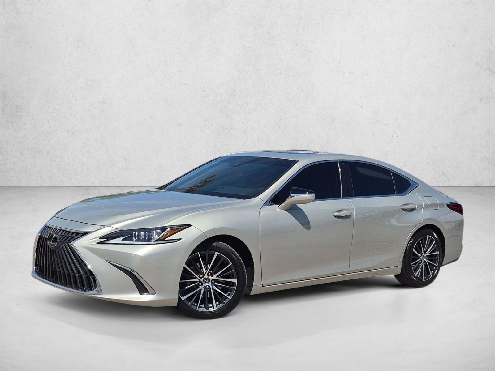 2022 Lexus IS