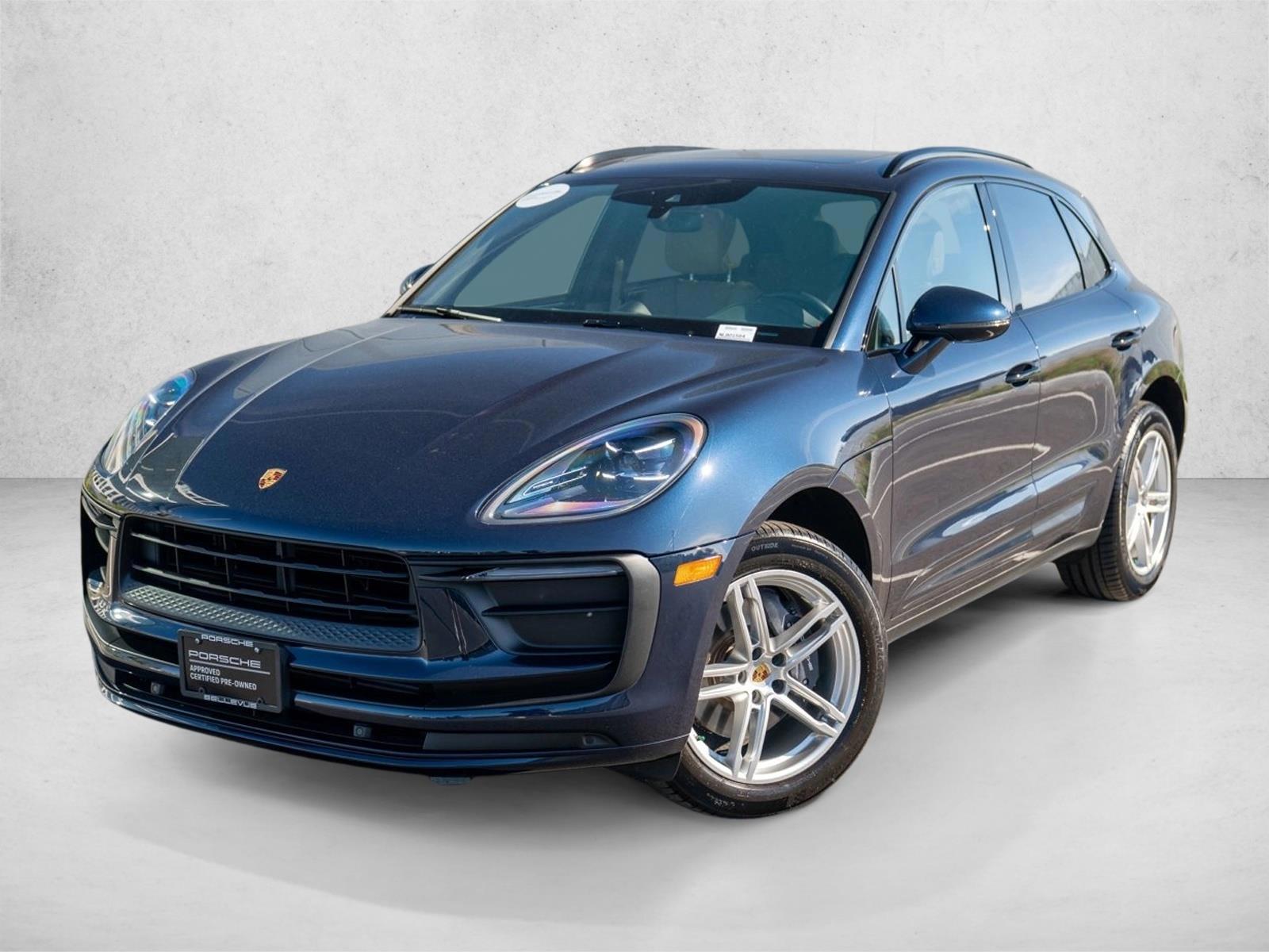 2022 Porsche Macan -'s photo
