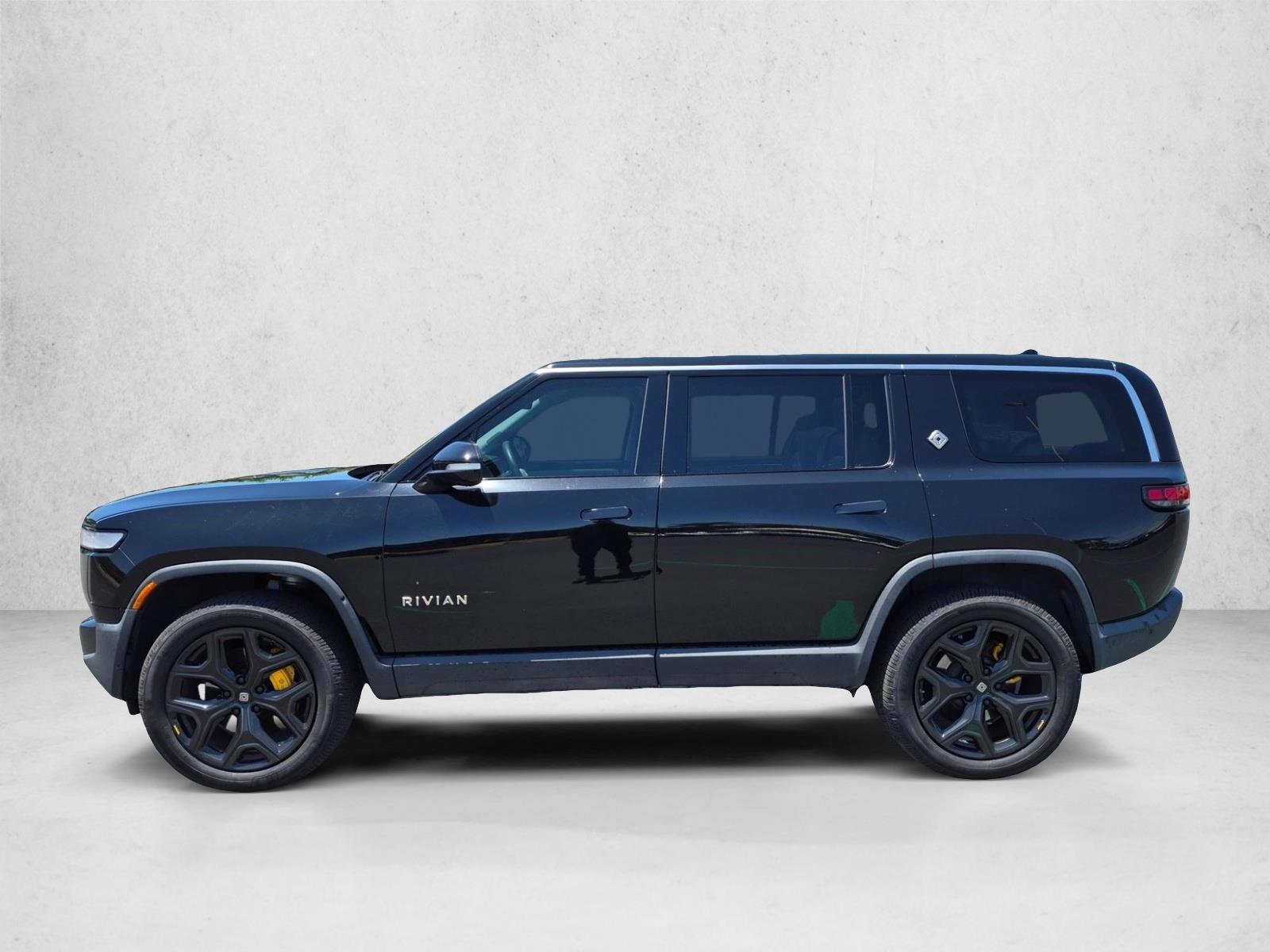 Thumbnail: 2023 Rivian R1S - 2