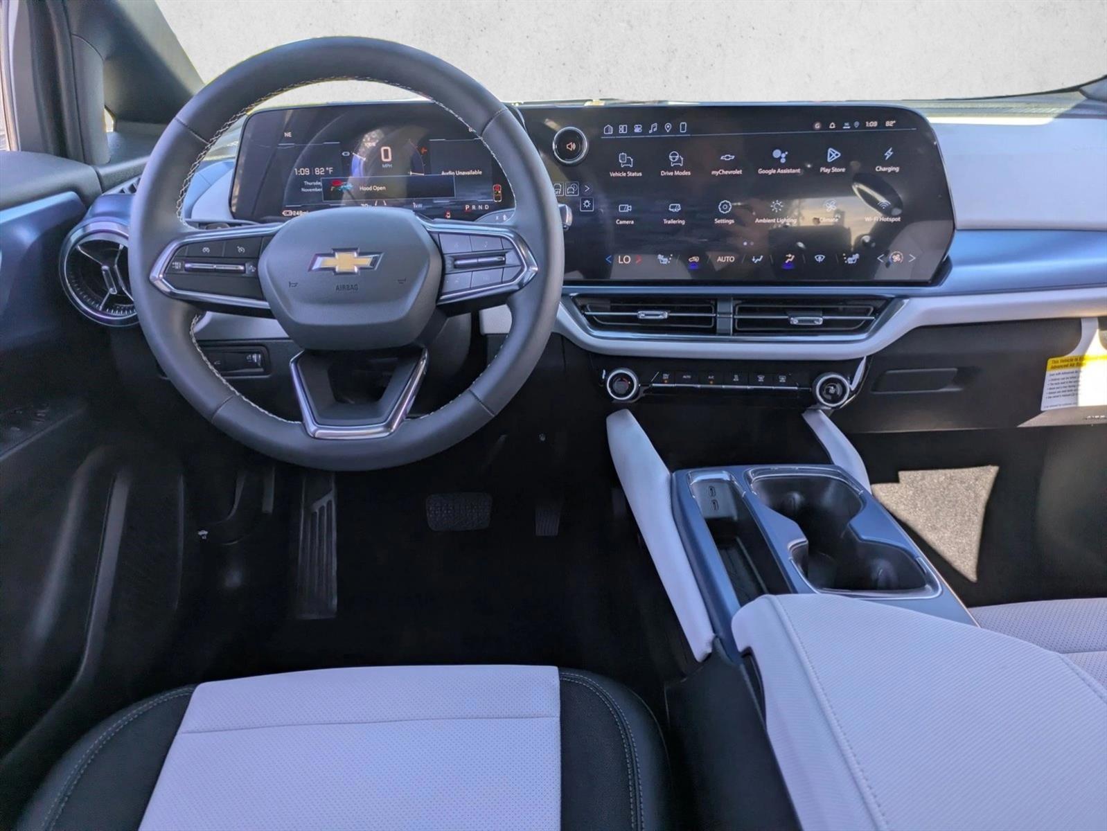 Thumbnail: 2026 Chevrolet Equinox - 3