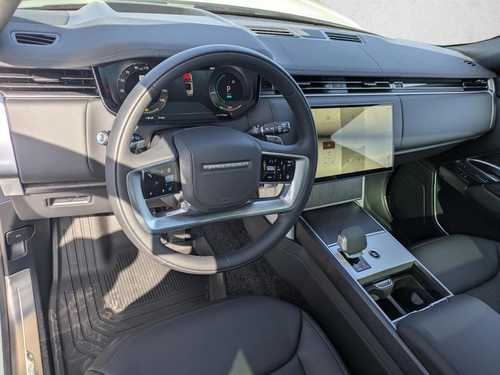 Thumbnail: 2026 Land Rover Range Rover - 3