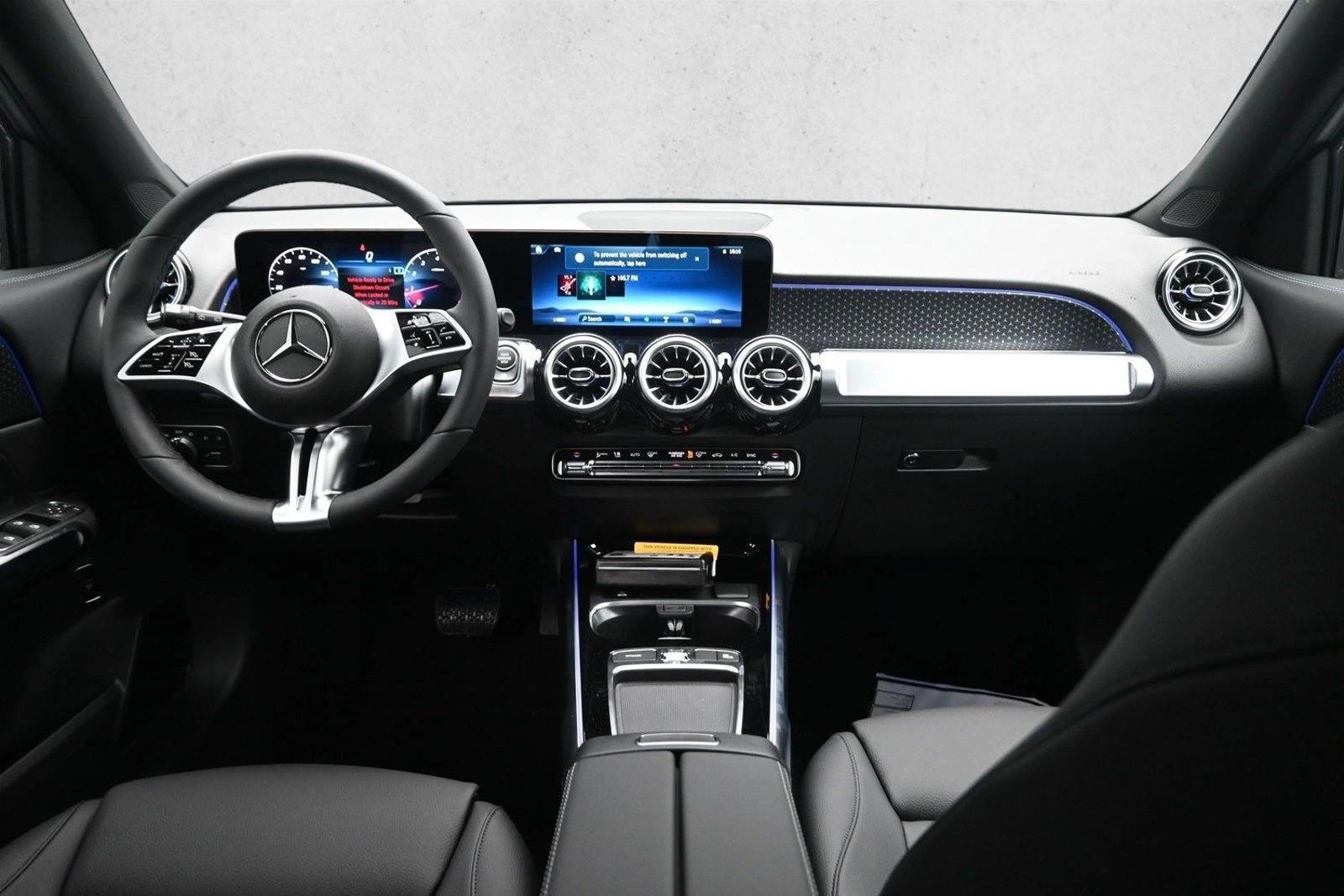 Thumbnail: 2026 Mercedes-Benz GLB - 3
