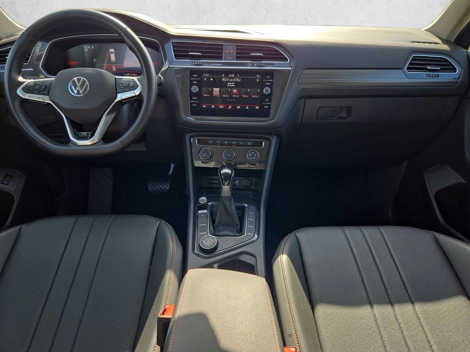Thumbnail: 2024 Volkswagen Tiguan - 3